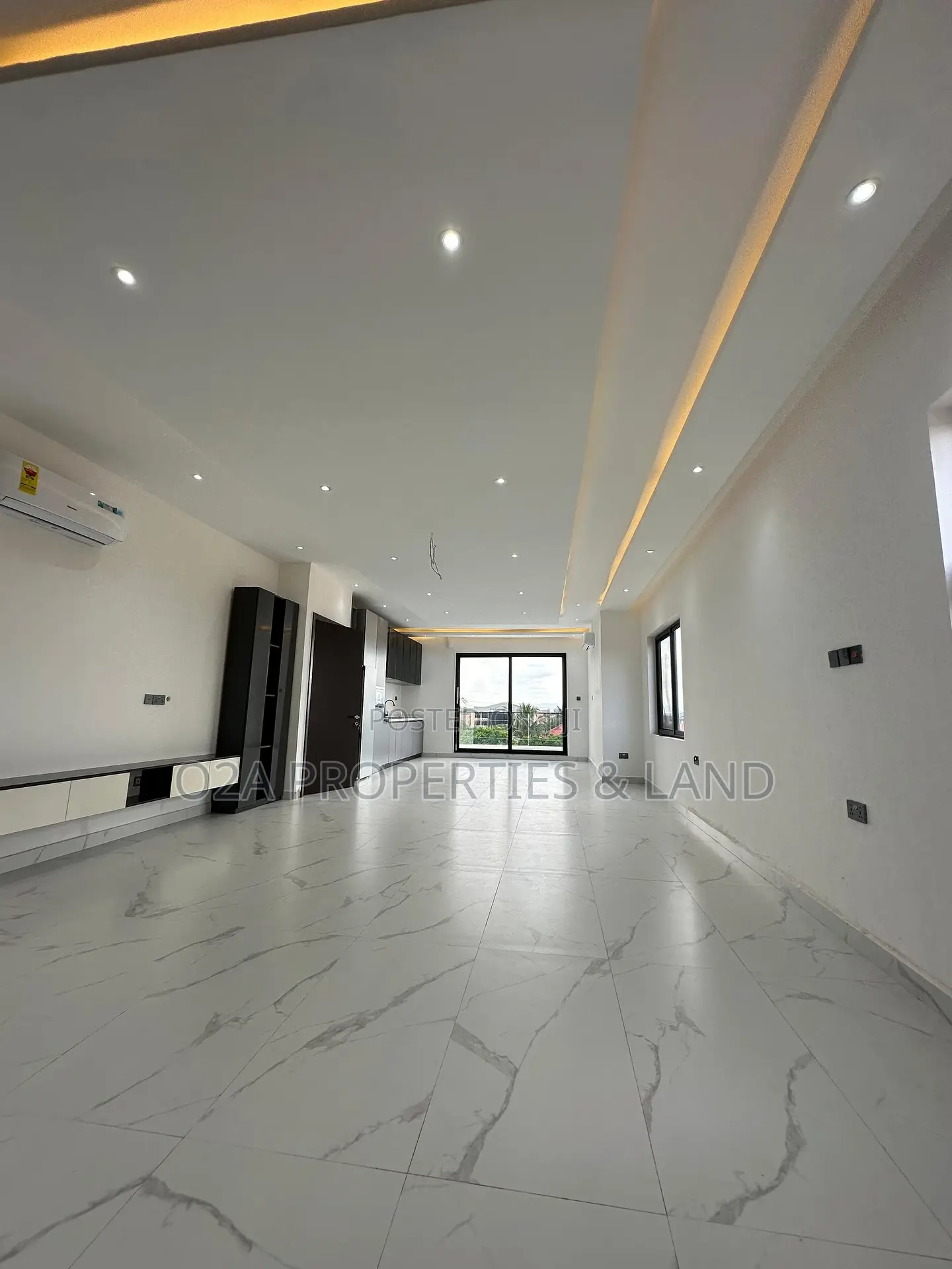 4bdrm House in Ashaley Botwe, Lake Side Estate for sale in Lake Side Estate