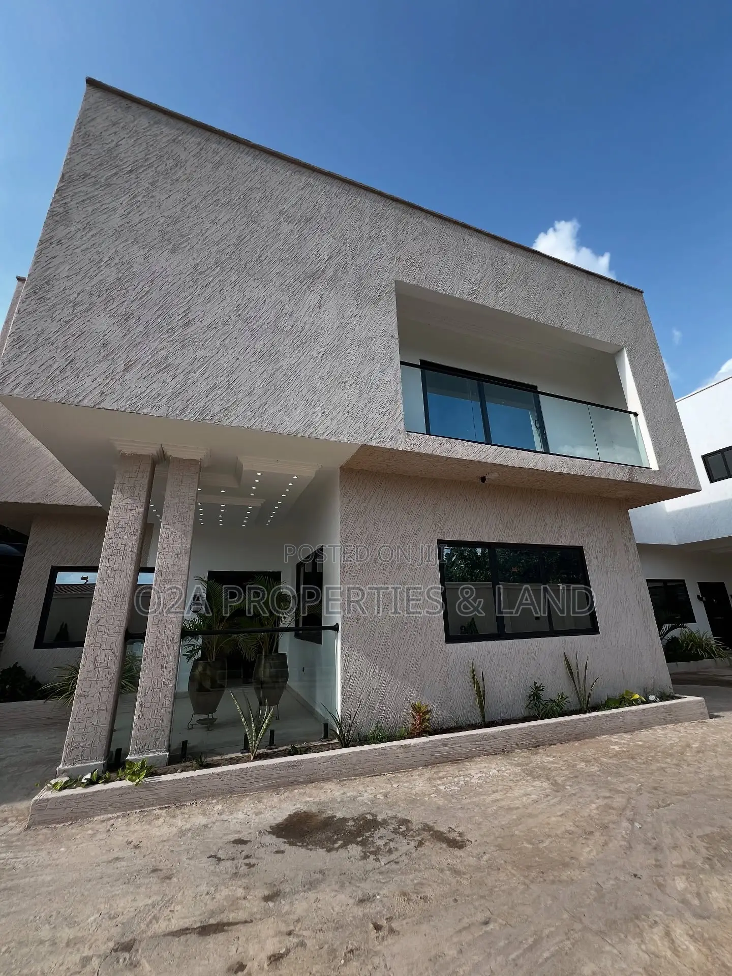 4bdrm House in Adenta, Barrier for sale in Barrier