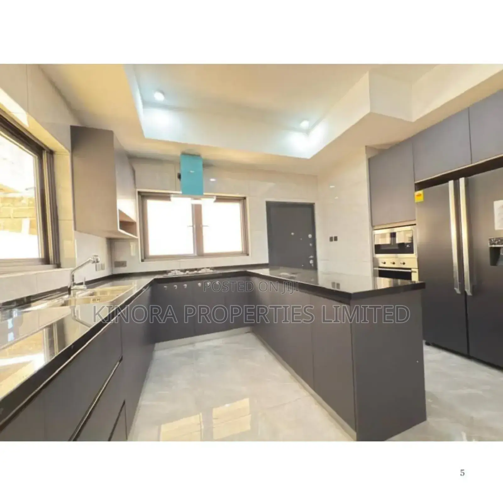 6bdrm Duplex in Ability, Adjiriganor for sale in Adjiriganor