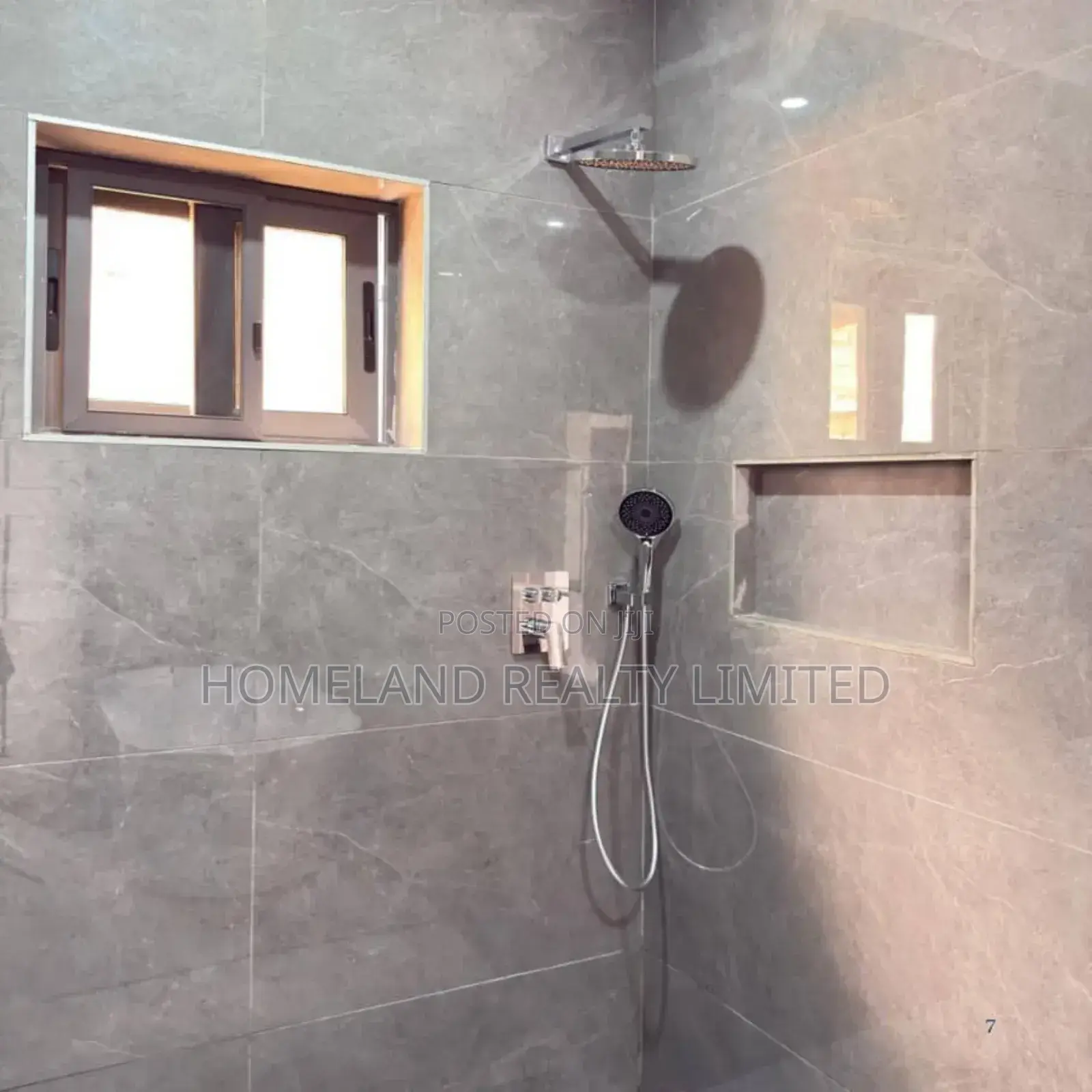 6bdrm Duplex in Ability, Adjiriganor for sale in Adjiriganor