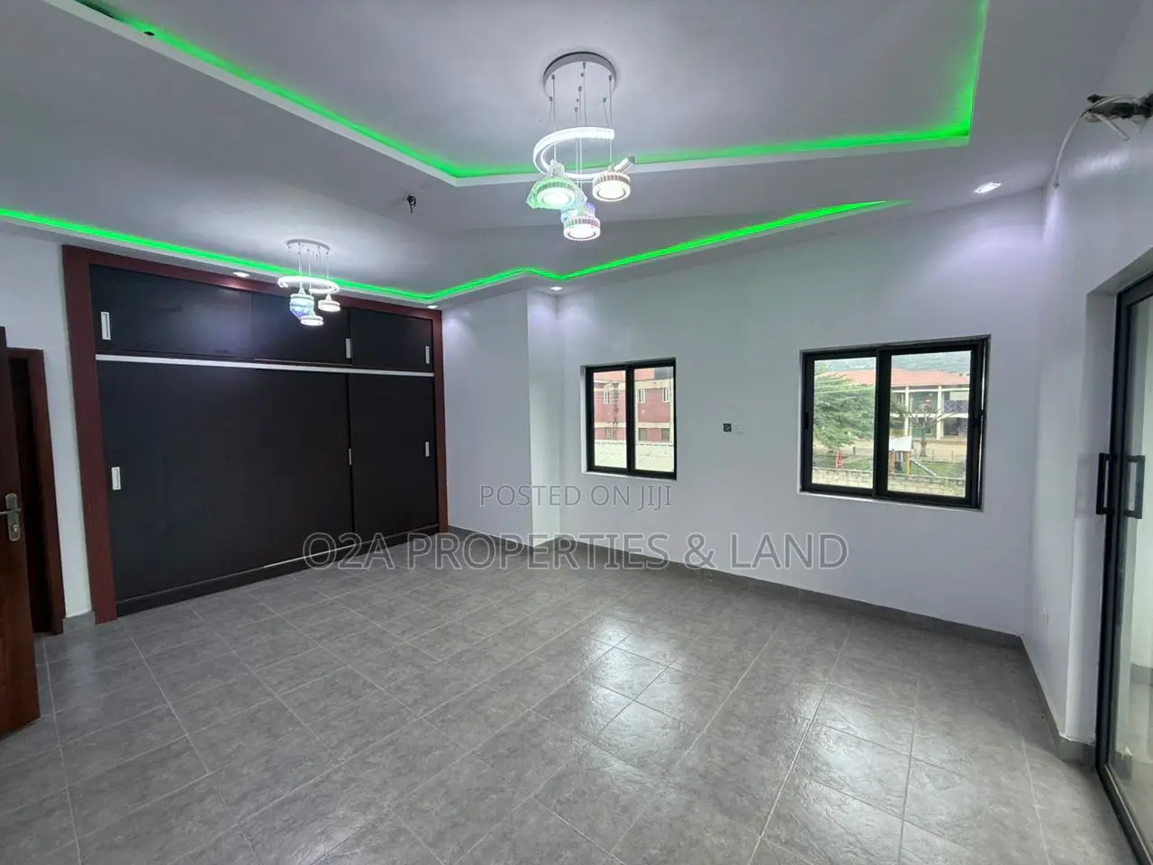 4bdrm House in Oyarifa, Ghana Flag for sale in Ghana Flag