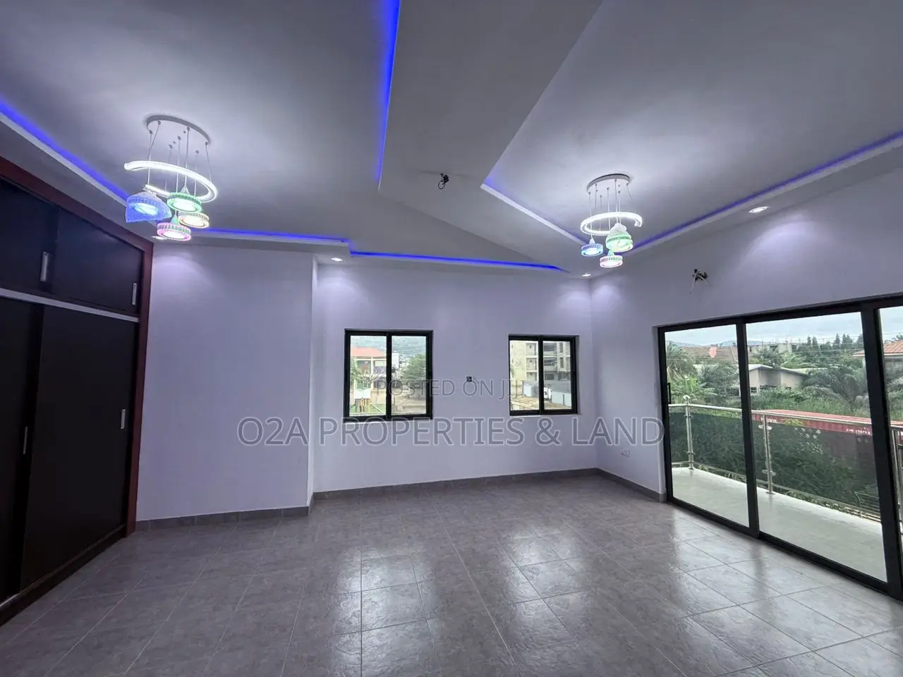 4bdrm House in Oyarifa, Ghana Flag for sale in Ghana Flag