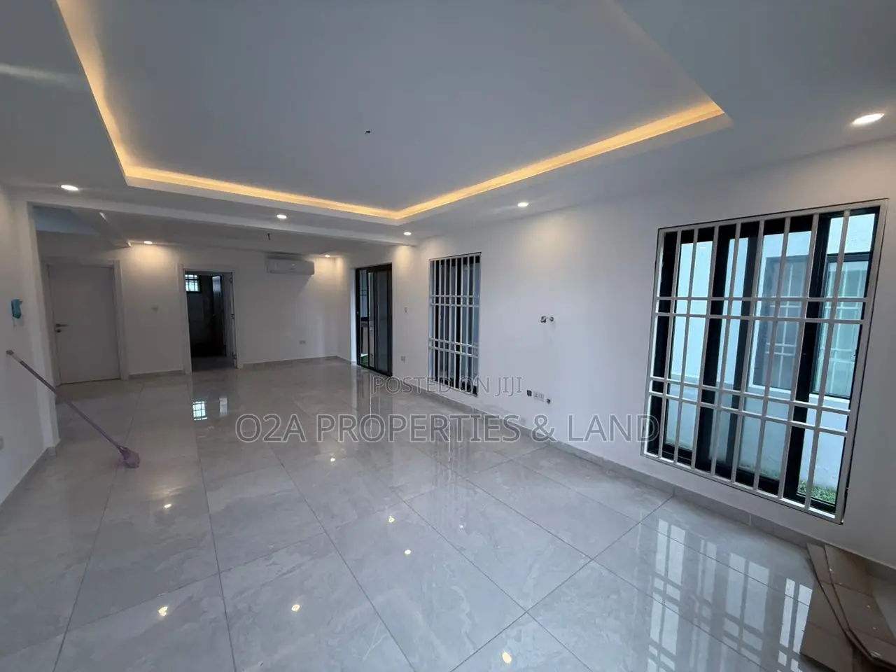 4bdrm House in East Legon American for sale in American House