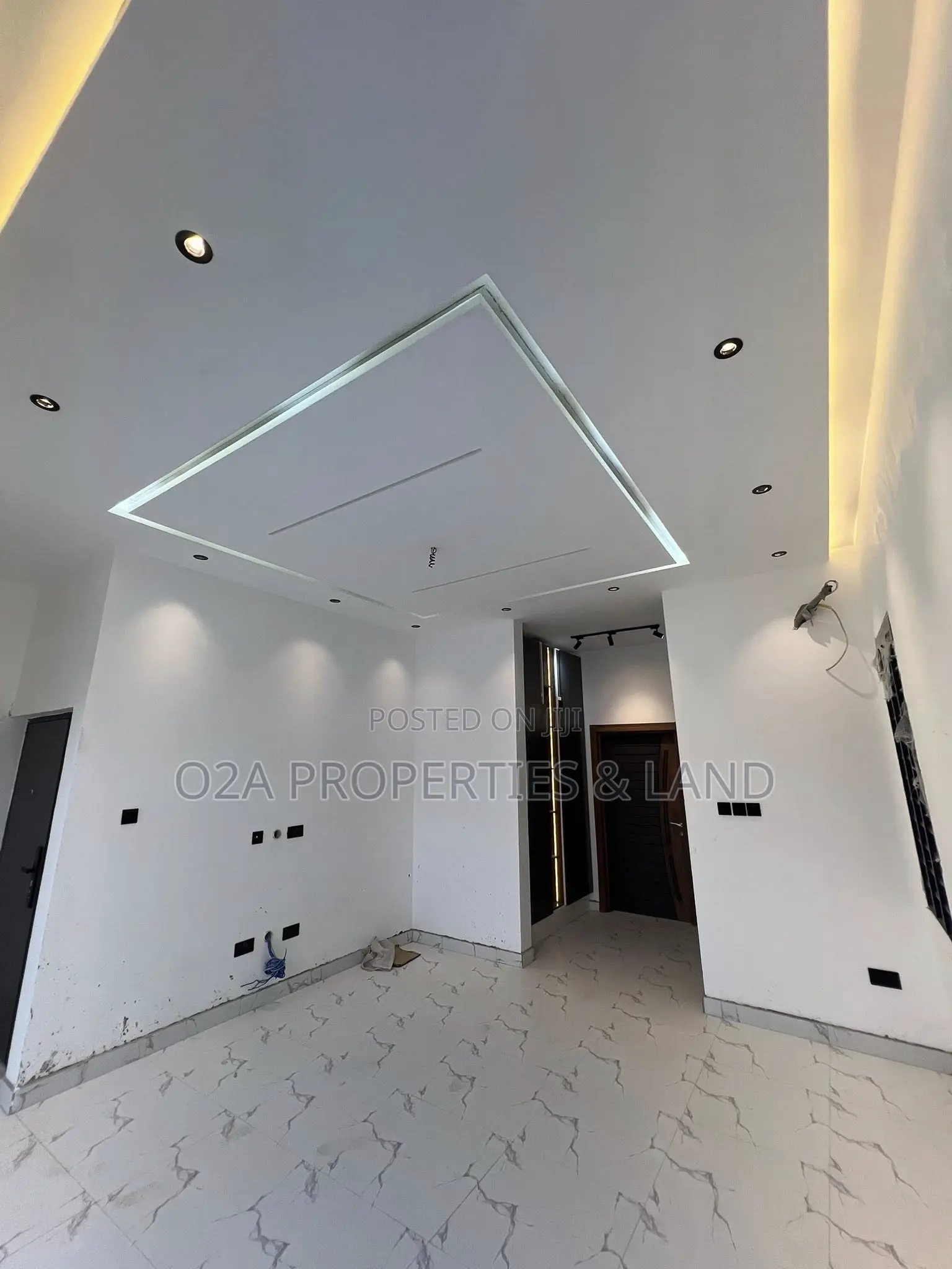 3bdrm Bungalow in Ashaley Botwe , for sale in Lake Side Estate
