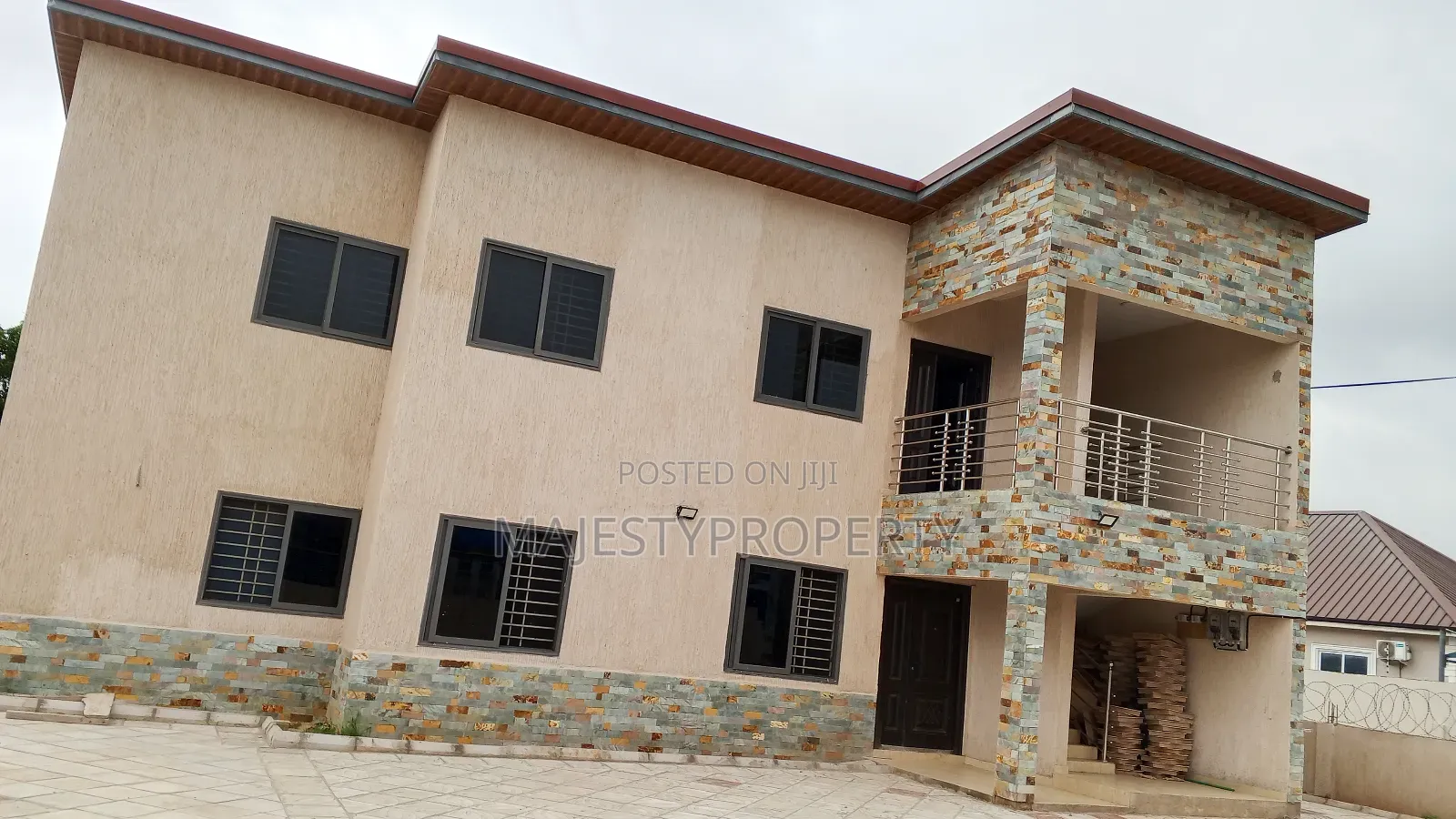3bdrm Apartment in Batsona, Spintex for rent in Spintex
