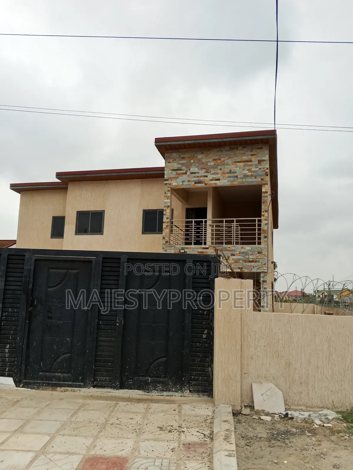3bdrm Apartment in Batsona, Spintex for rent in Spintex