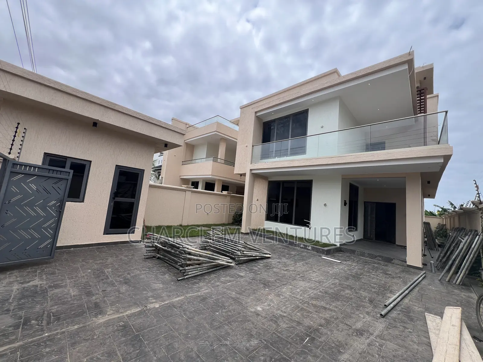 4bdrm House in Charclem Ventures, Accra Metropolitan for sale in Accra Metropolitan