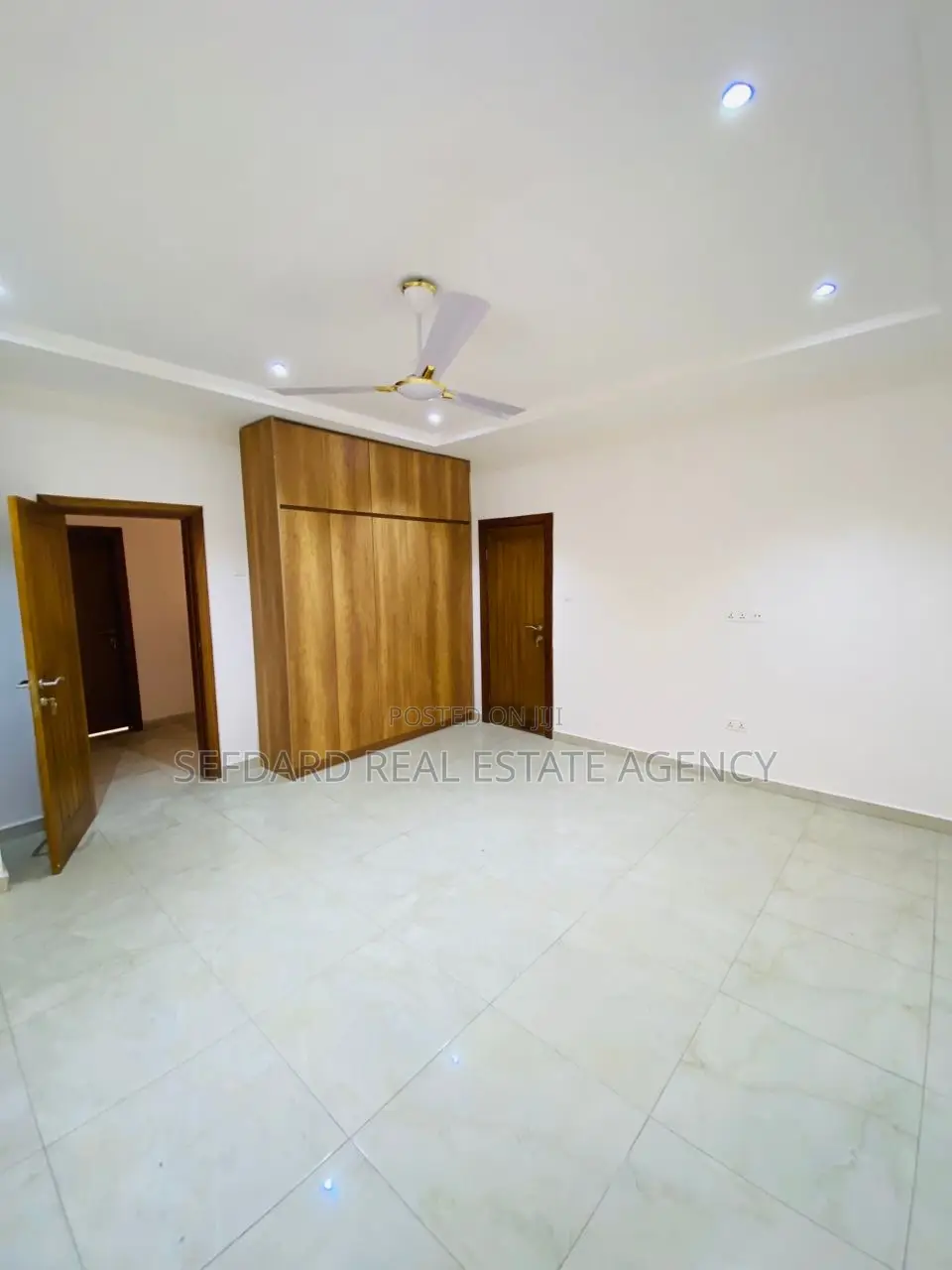 2bdrm Duplex in The Mall for rent in The Mall