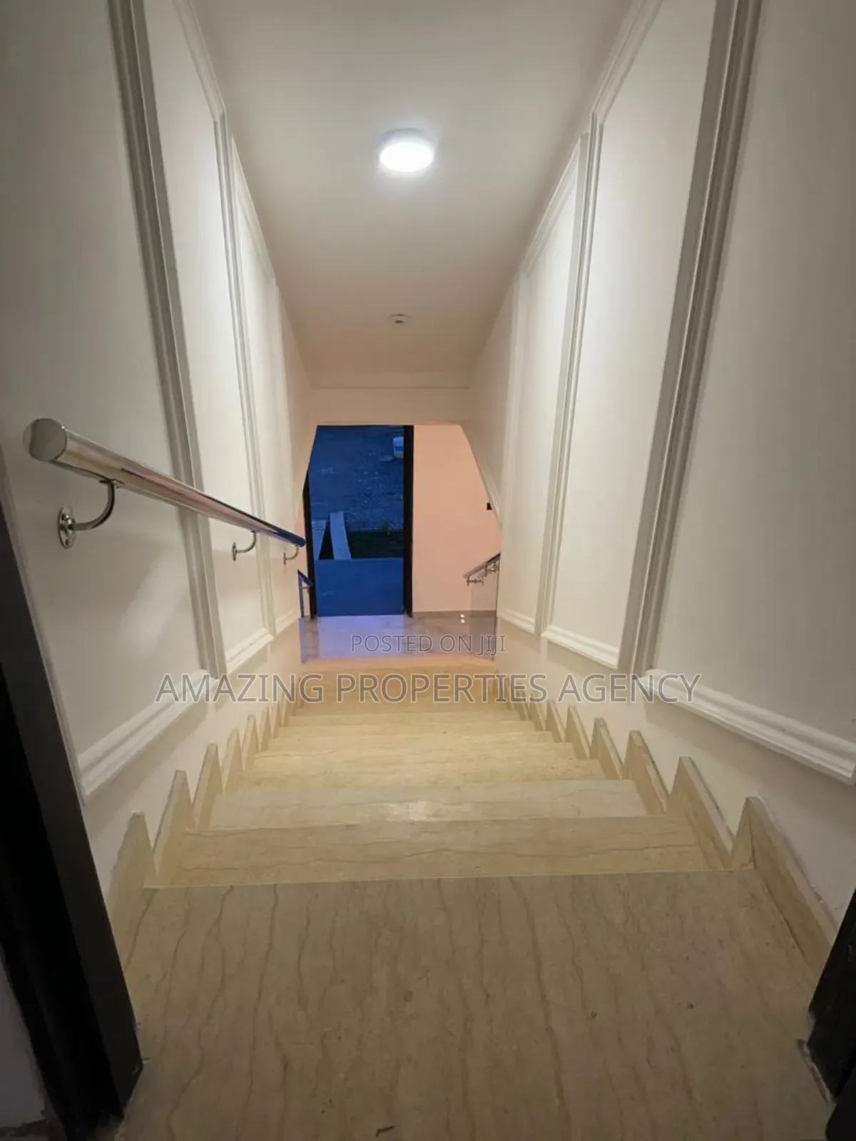 5bdrm House in East Airport for sale in Airport Residential Area