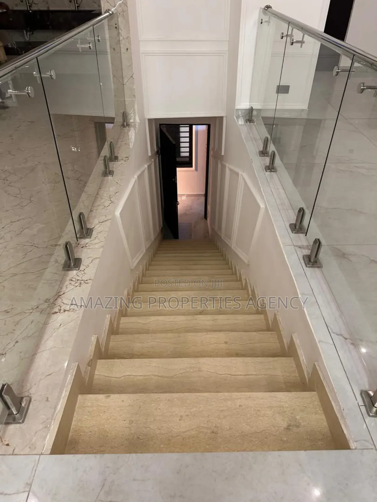 5bdrm House in East Airport for sale in Airport Residential Area
