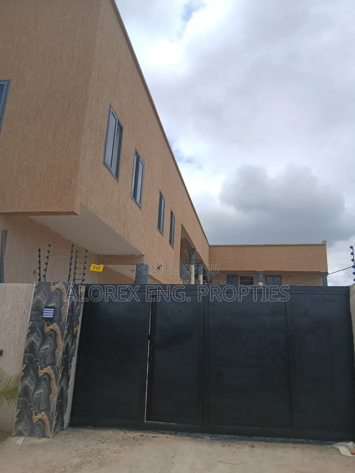 1bdrm Apartment in Single Self, Danfa for rent in Danfa