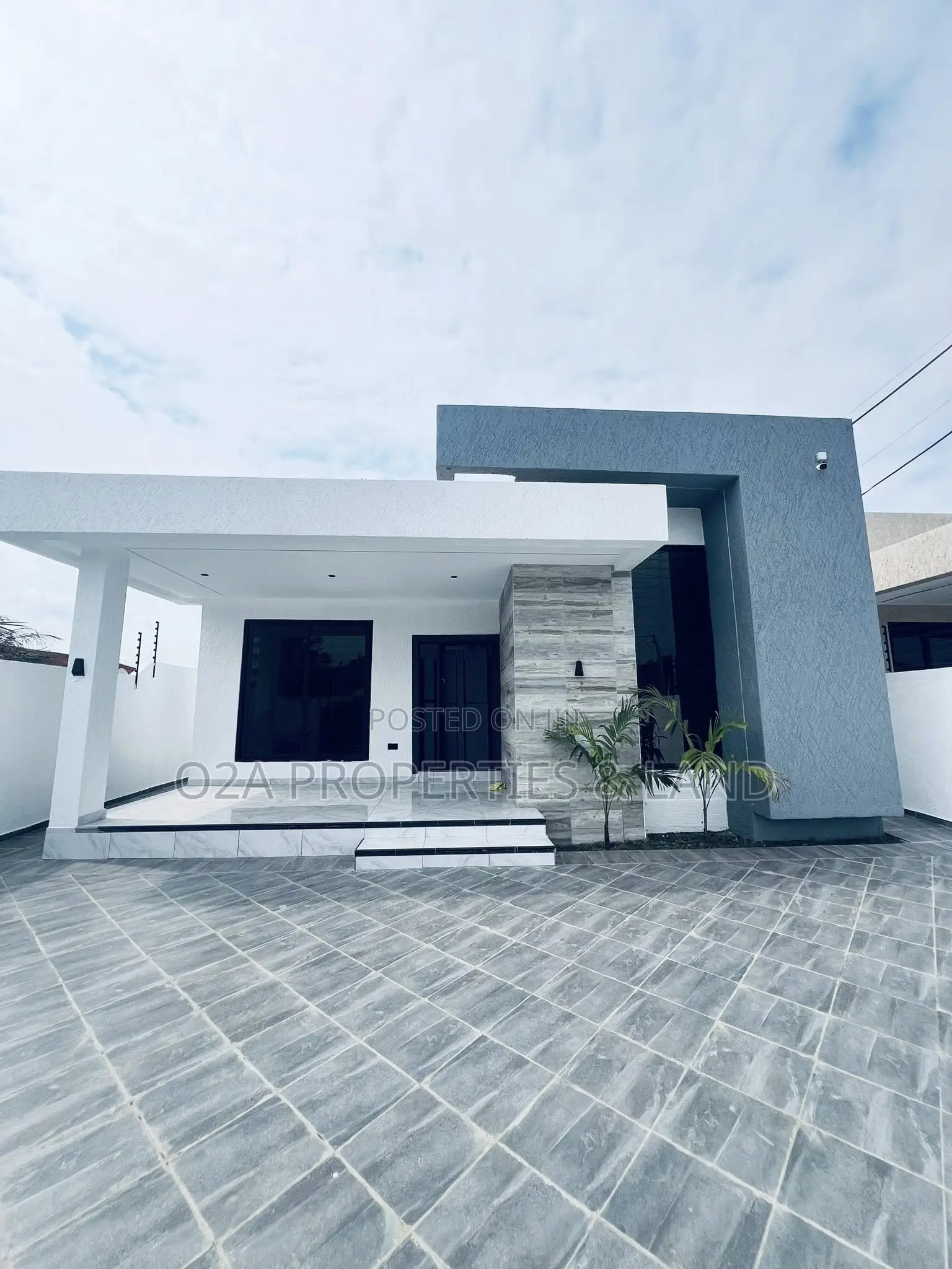 3bdrm House in Lakeside , New Legon for sale in Lake Side Estate