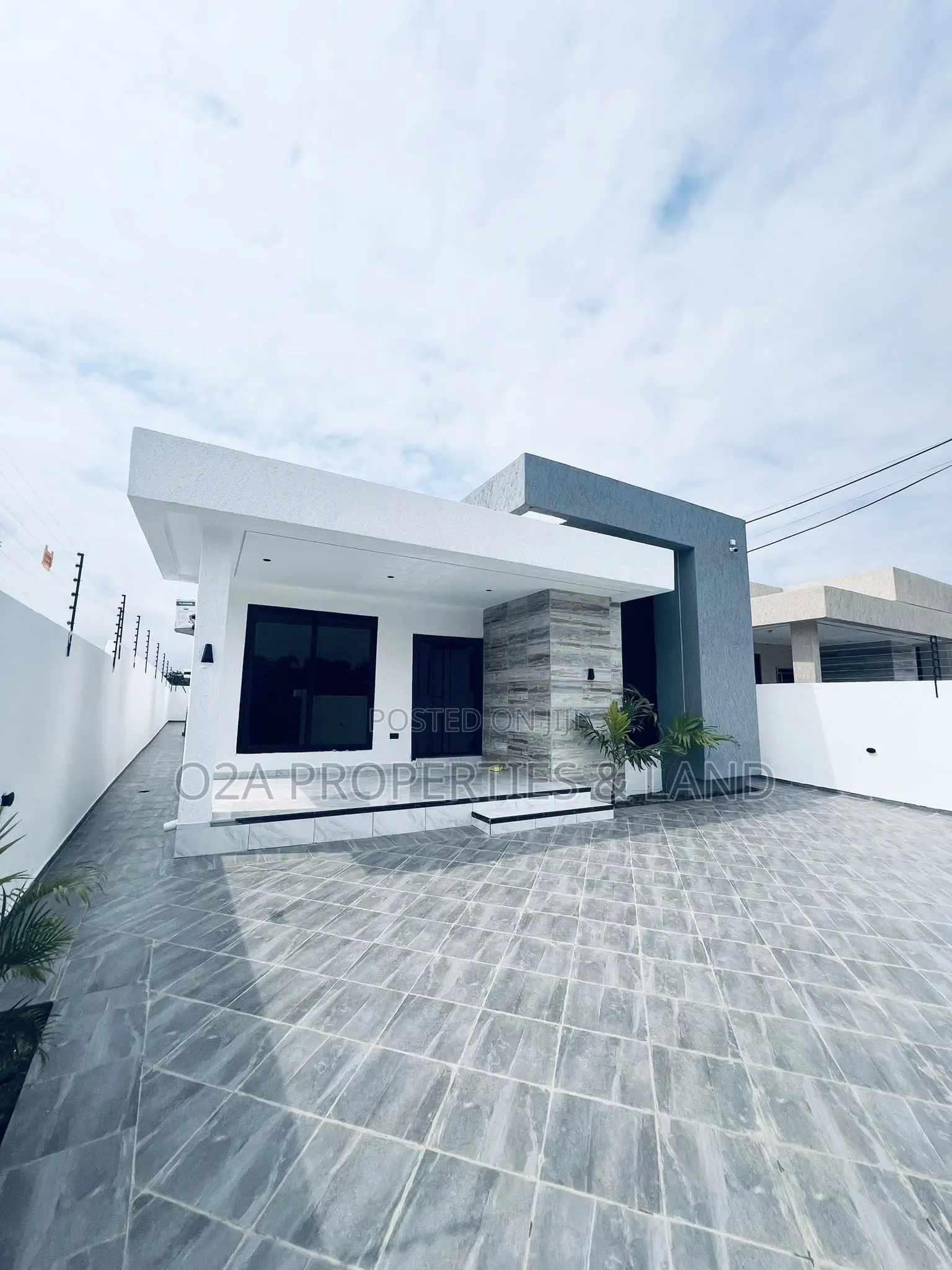 3bdrm House in Lakeside , New Legon for sale in Lake Side Estate