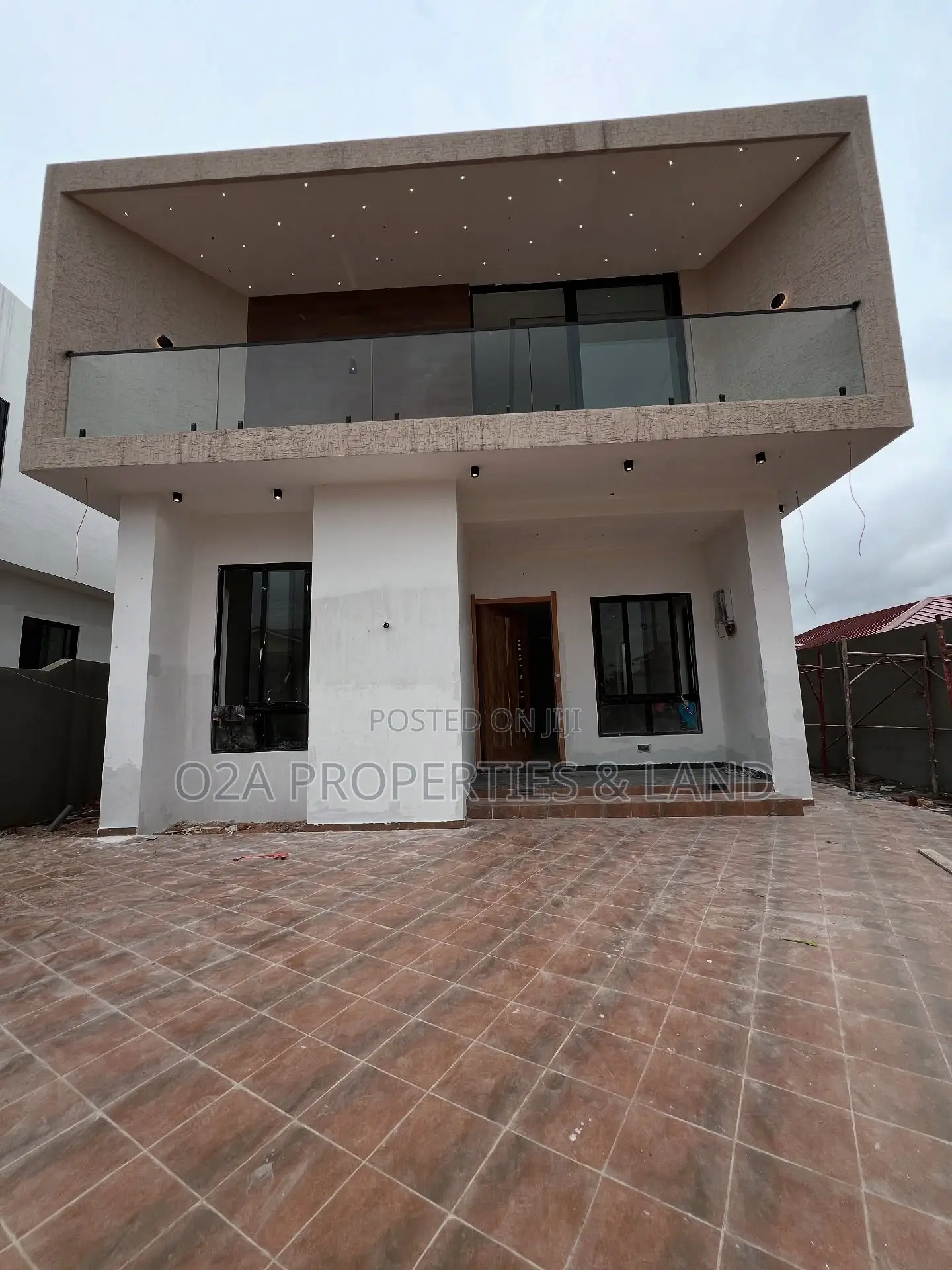 5bdrm House in Adenta, Barrier for sale in Barrier