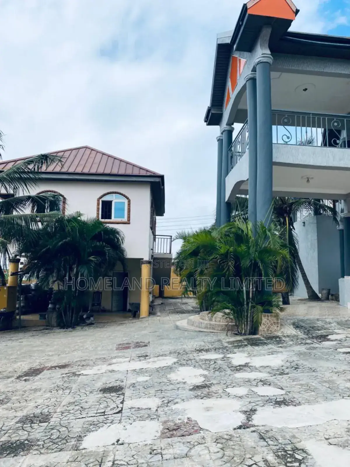 Furnished 20bdrm Duplex in Old Barrier, Weija for rent in Weija