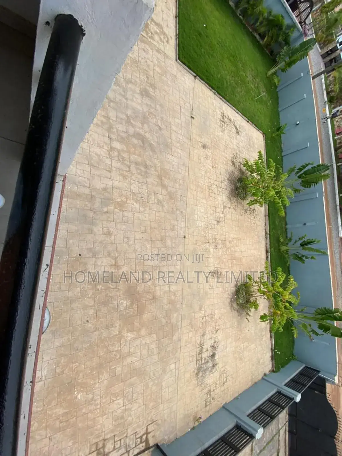 4bdrm Townhouse / Terrace in Total, Haatso for rent in Haatso