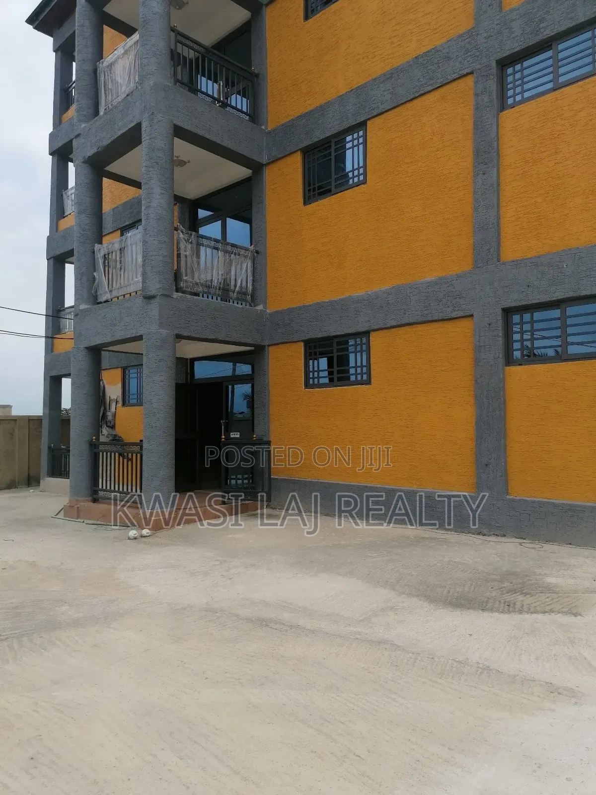 2bdrm Apartment in Barrier Kokrobite, Weija for rent in Weija
