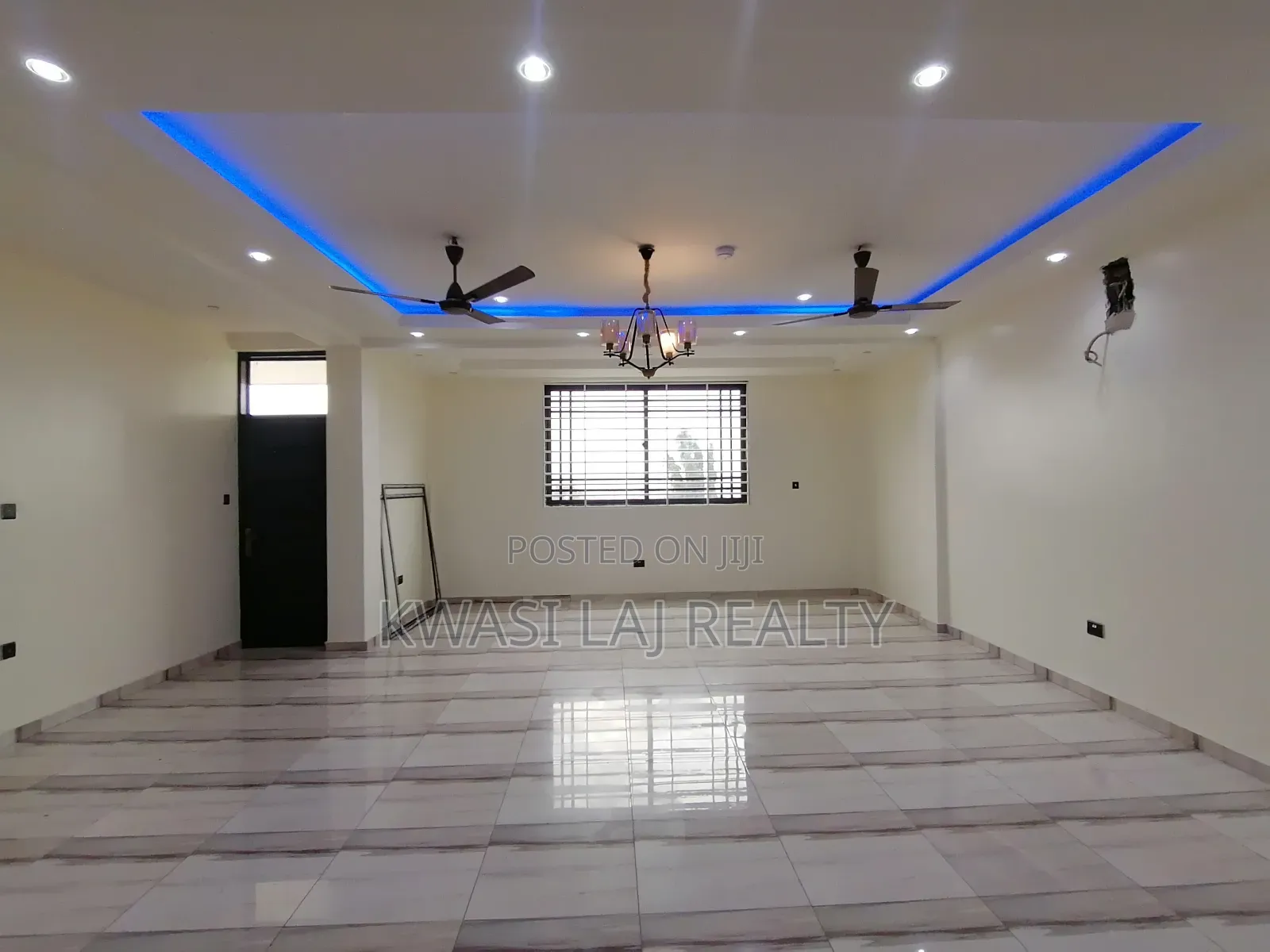 2bdrm Apartment in Barrier Kokrobite, Weija for rent in Weija