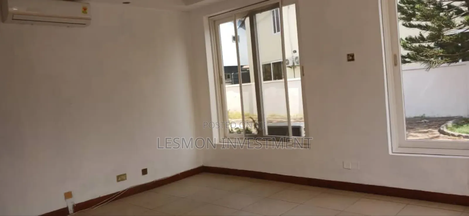 4bdrm Duplex in Cantonments for sale in Cantonments