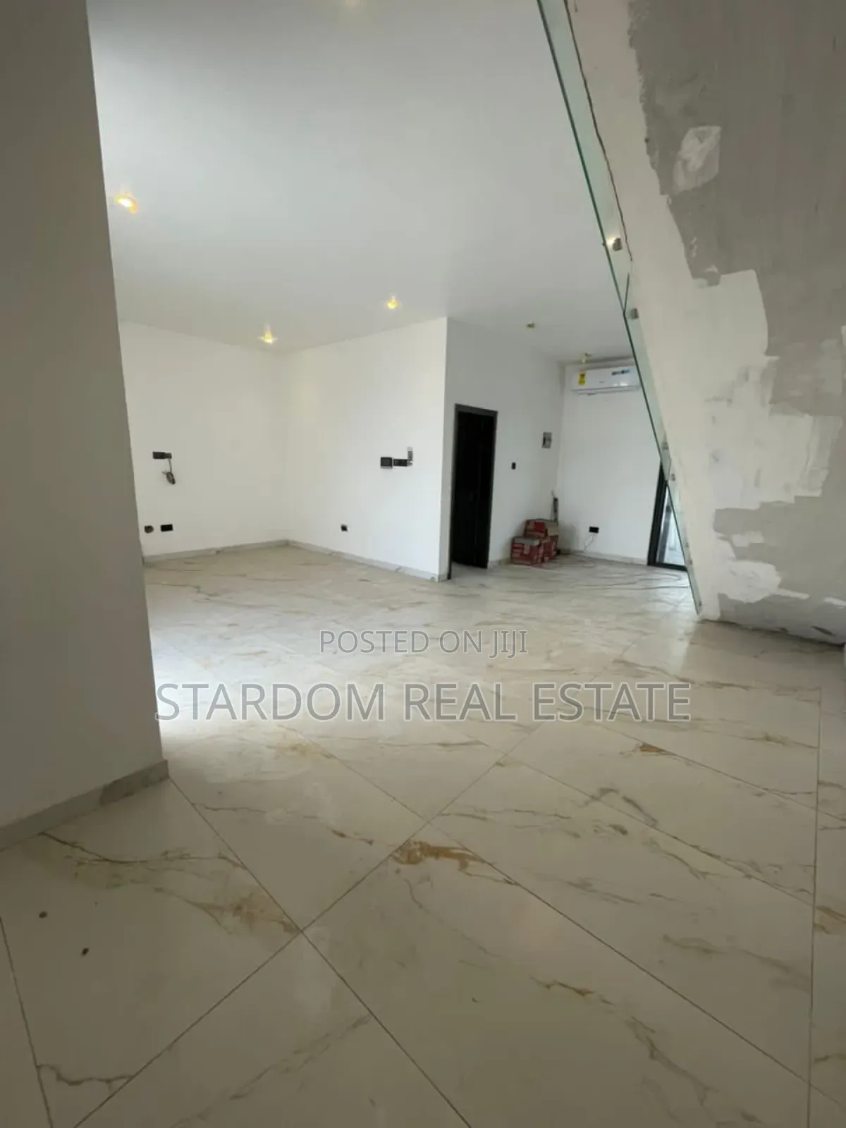 5bdrm Duplex in Adjiringanor, East Legon for sale in East Legon