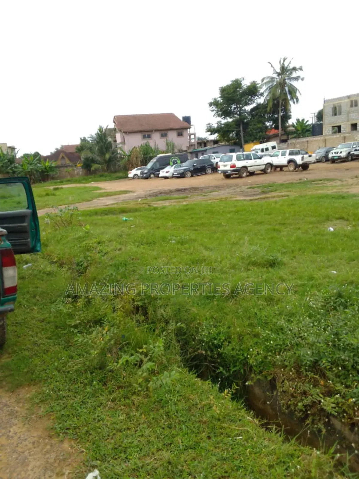 3 Plots of Roadside Land at Kana in Kanda