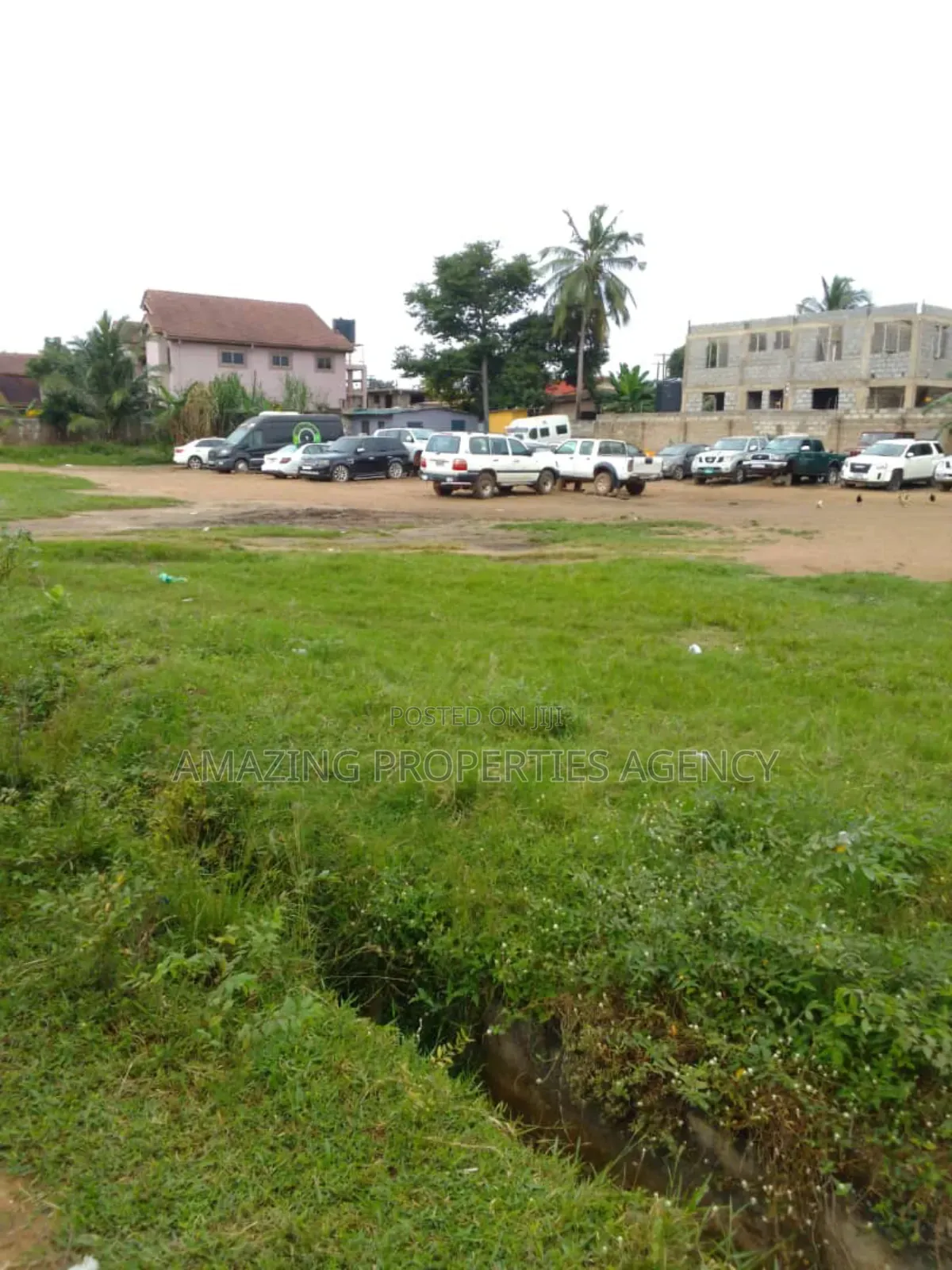 3 Plots of Roadside Land at Kana in Kanda