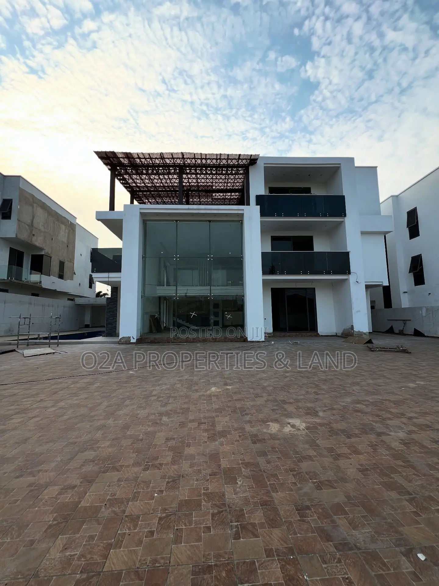 7bdrm House in Adjiringanor, Ability for sale in Ability