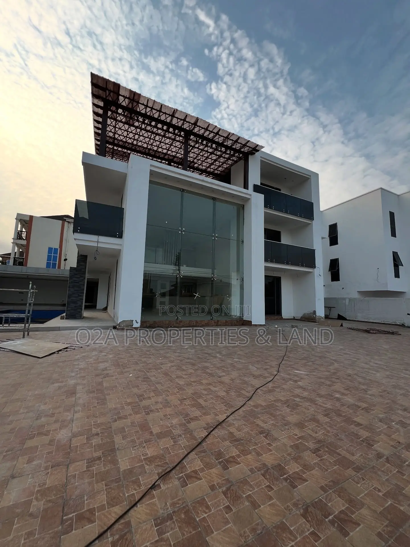 7bdrm House in Adjiringanor, Ability for sale in Ability