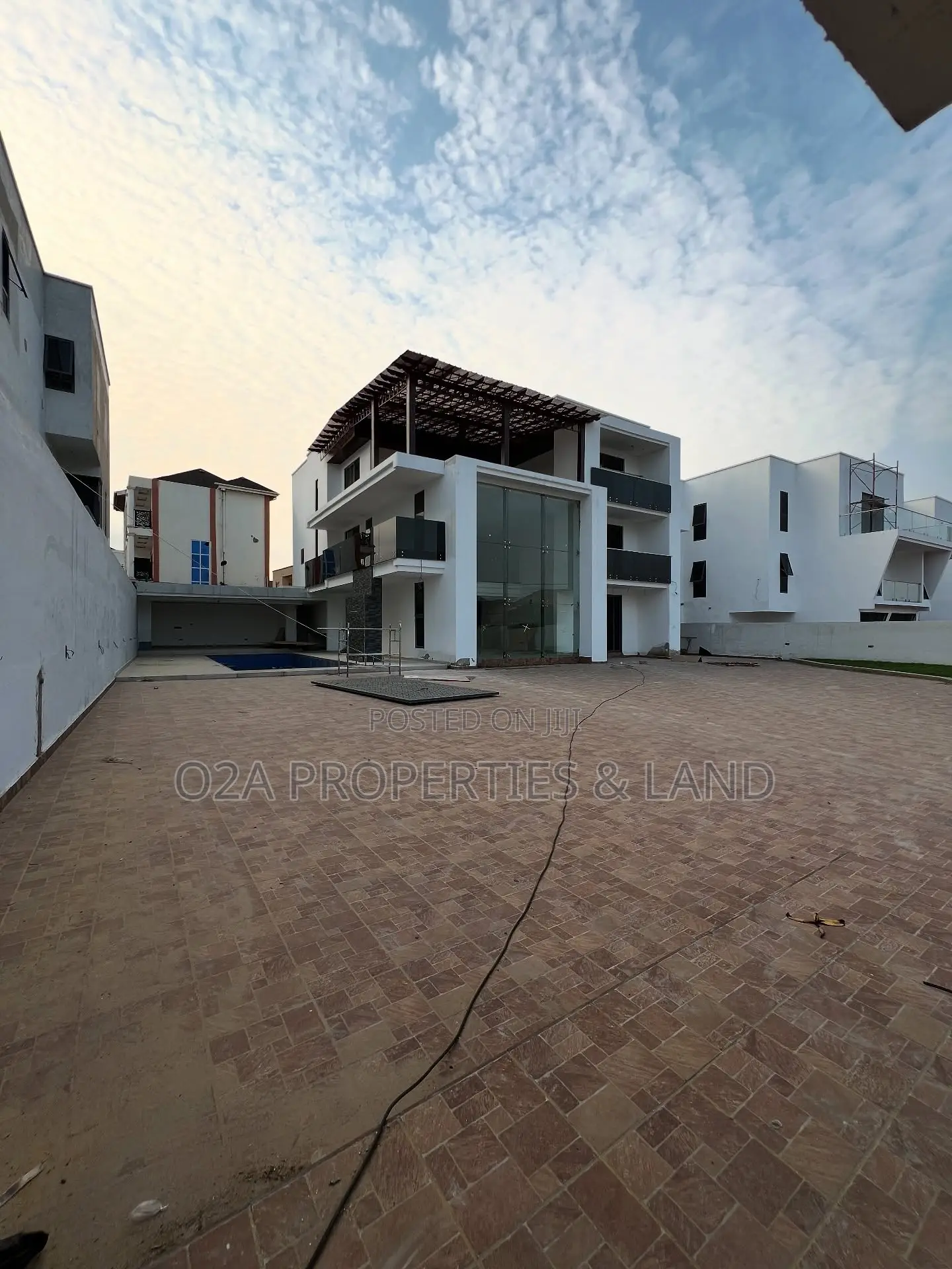 7bdrm House in Adjiringanor, Ability for sale in Ability