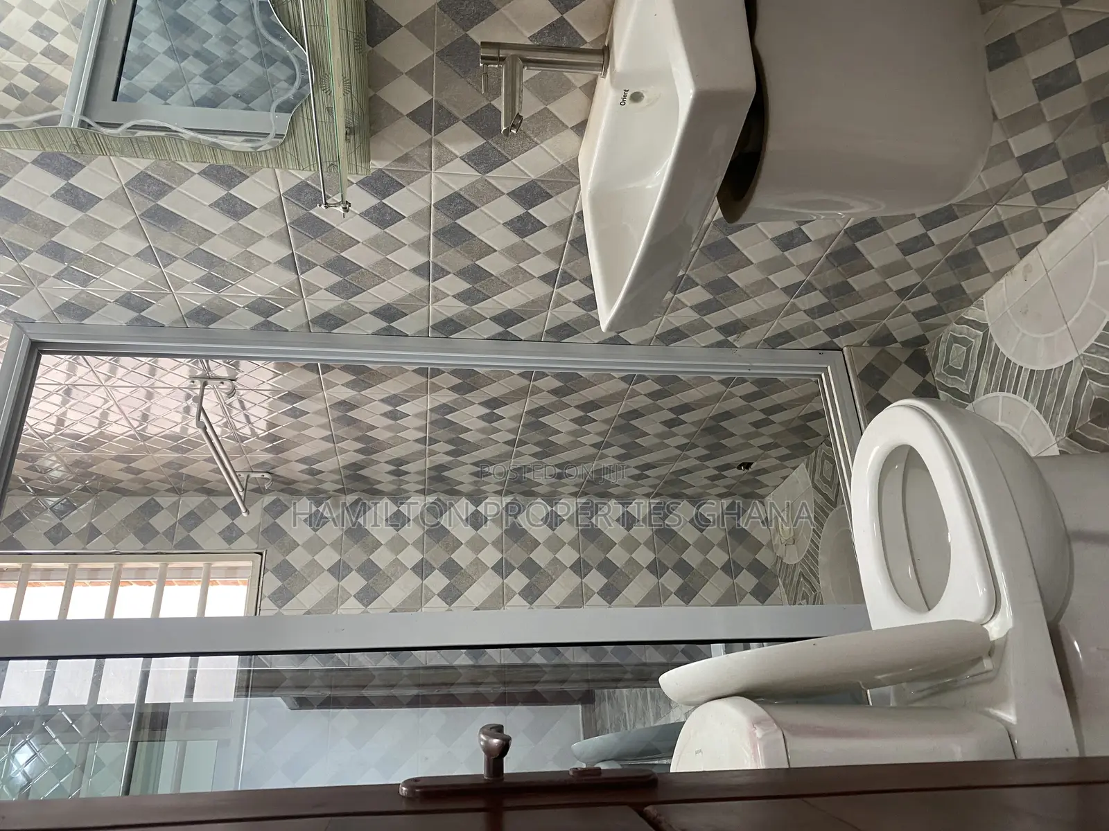 2bdrm Apartment in American House, East Legon for rent in East Legon
