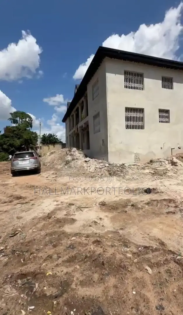 16bdrm Apartment in Asokore Mampong, Kumasi Metropolitan for sale in Kumasi Metropolitan