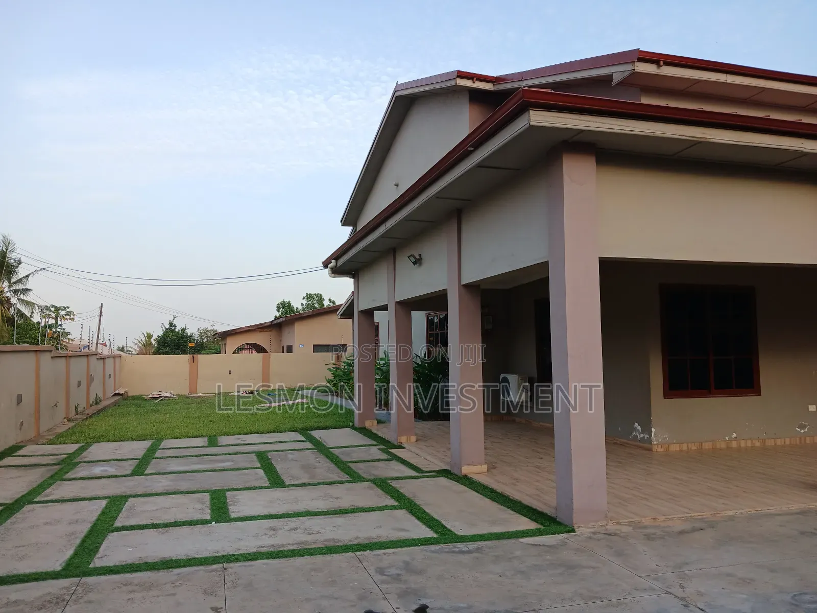 6bdrm House in Ashongman Estate for sale in Ashomang Estate