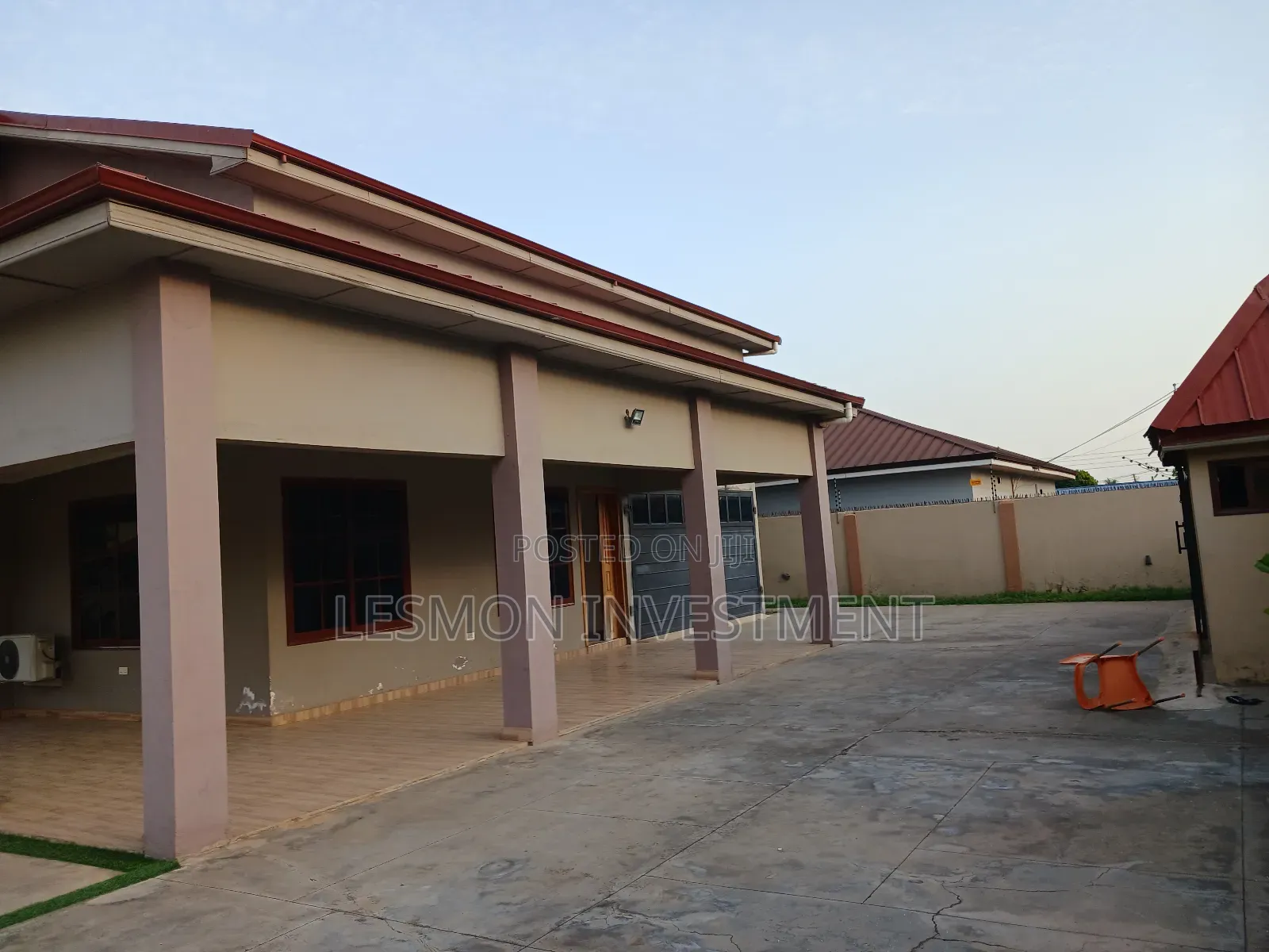 6bdrm House in Ashongman Estate for sale in Ashomang Estate