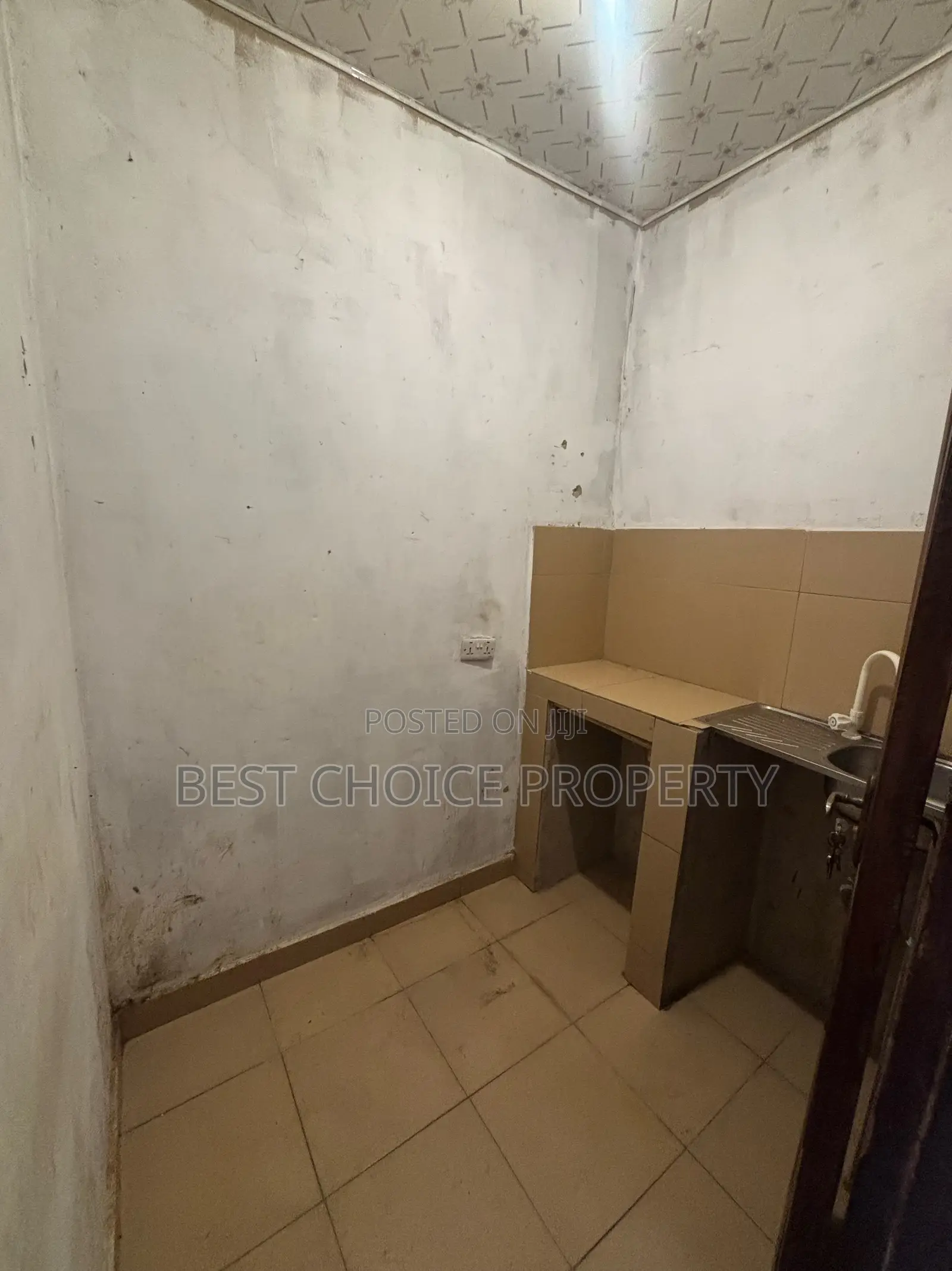 Single Room Sc Adenta Accountancy in Housing Down