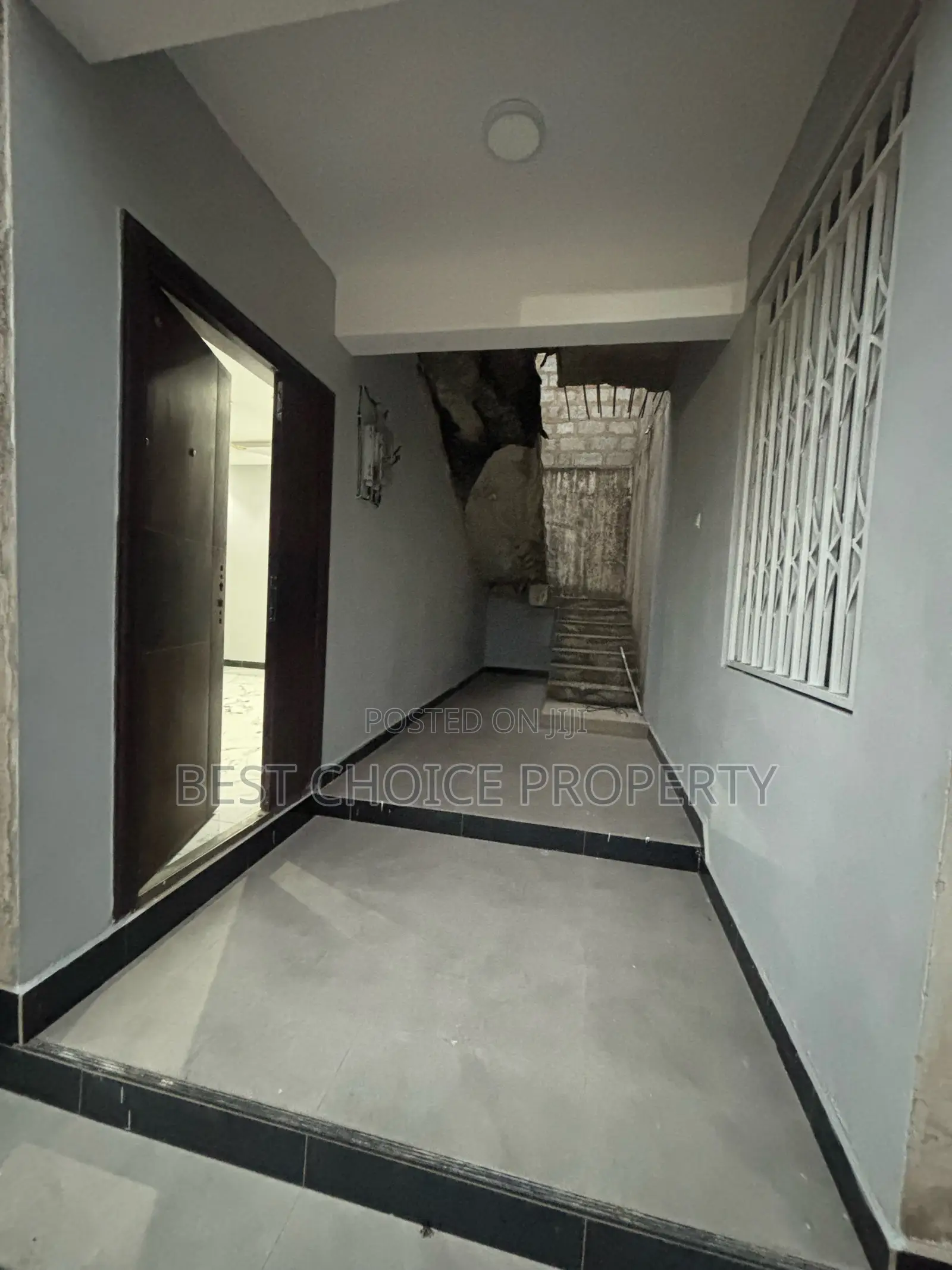Ex Chamber and Hall for Rent at Madina in Madina
