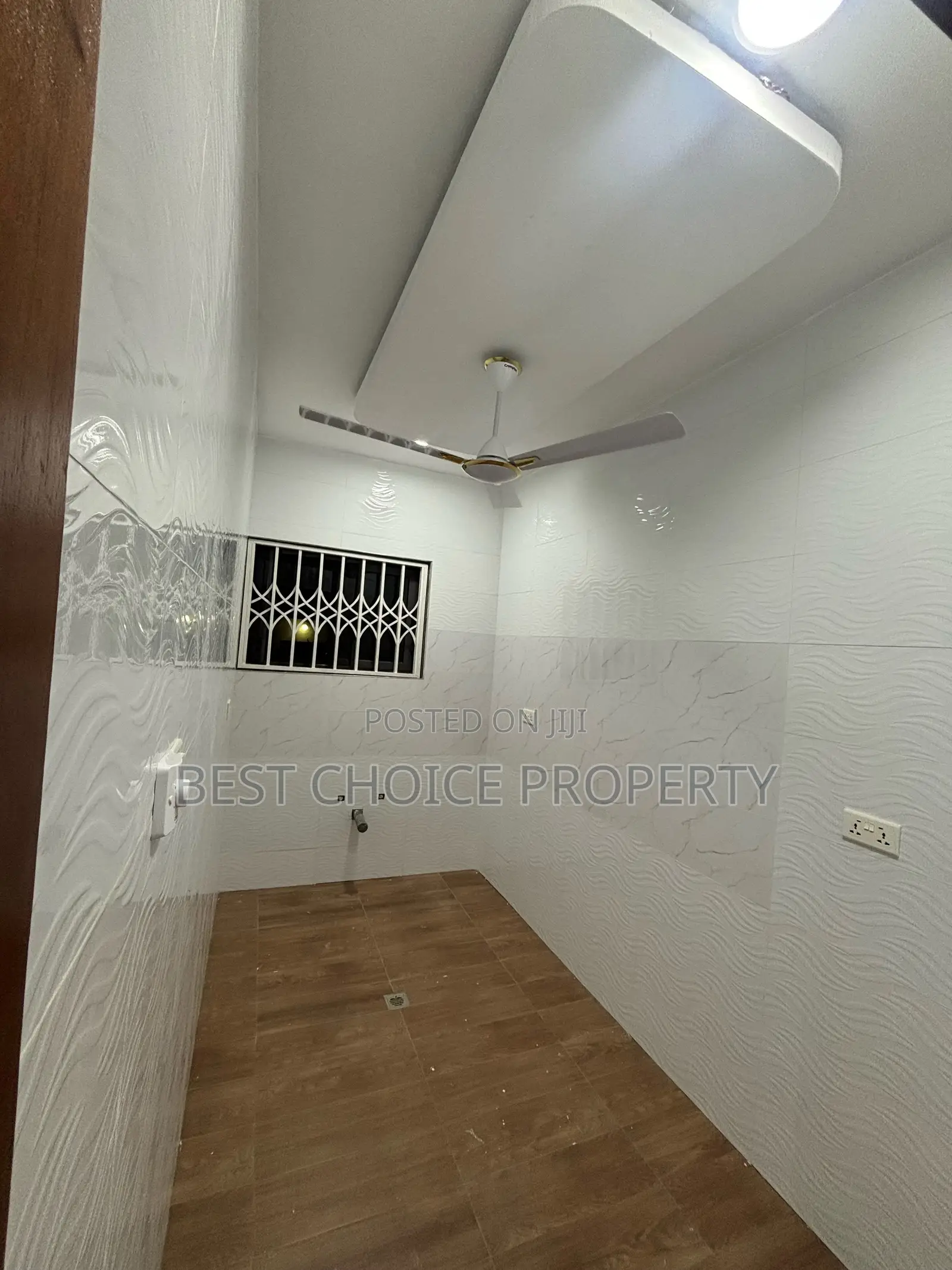 Ex Chamber and Hall for Rent at Madina in Madina
