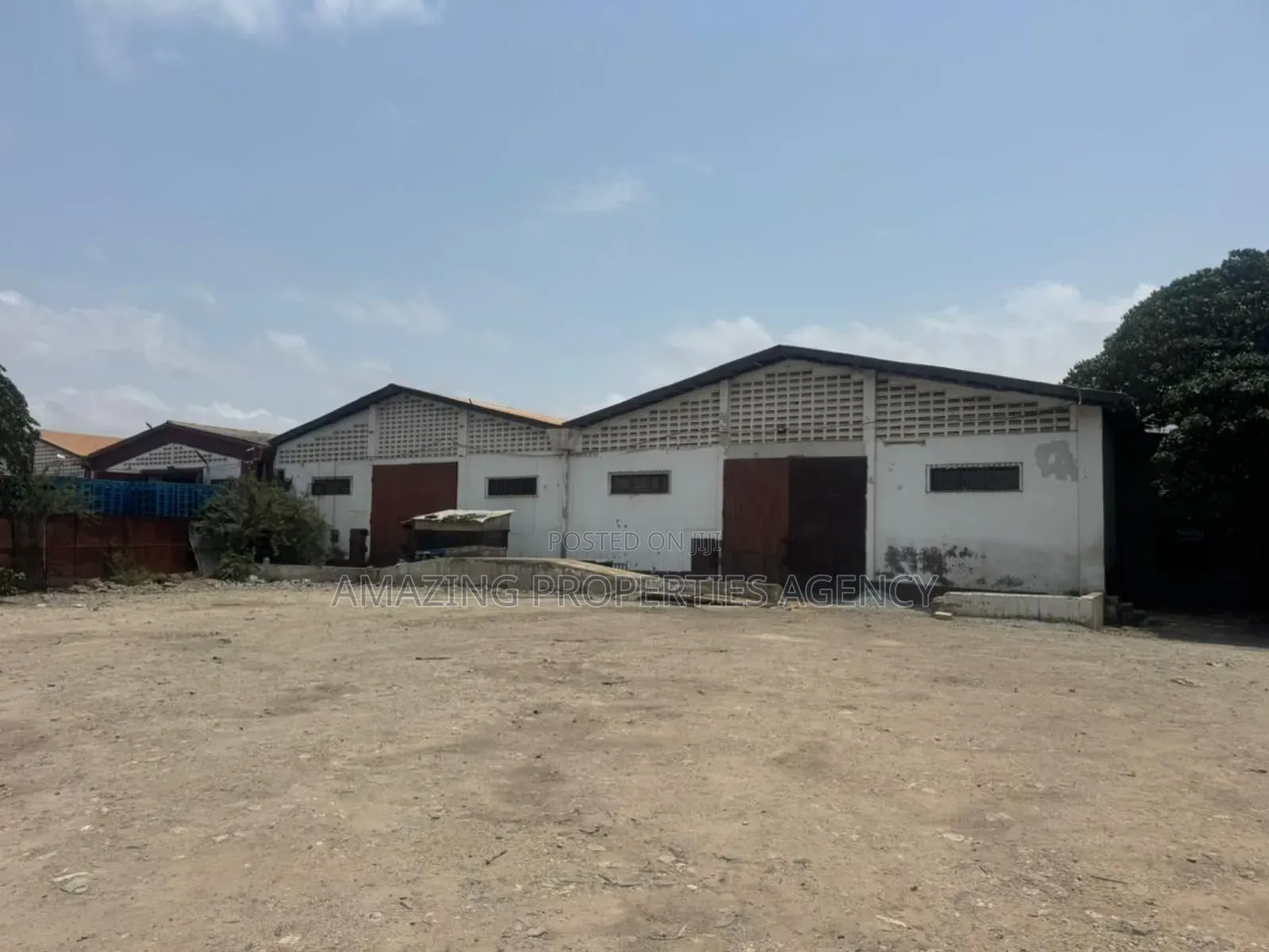1300sqm Warehouse for Rent at Dzorwulu in Dzorwulu