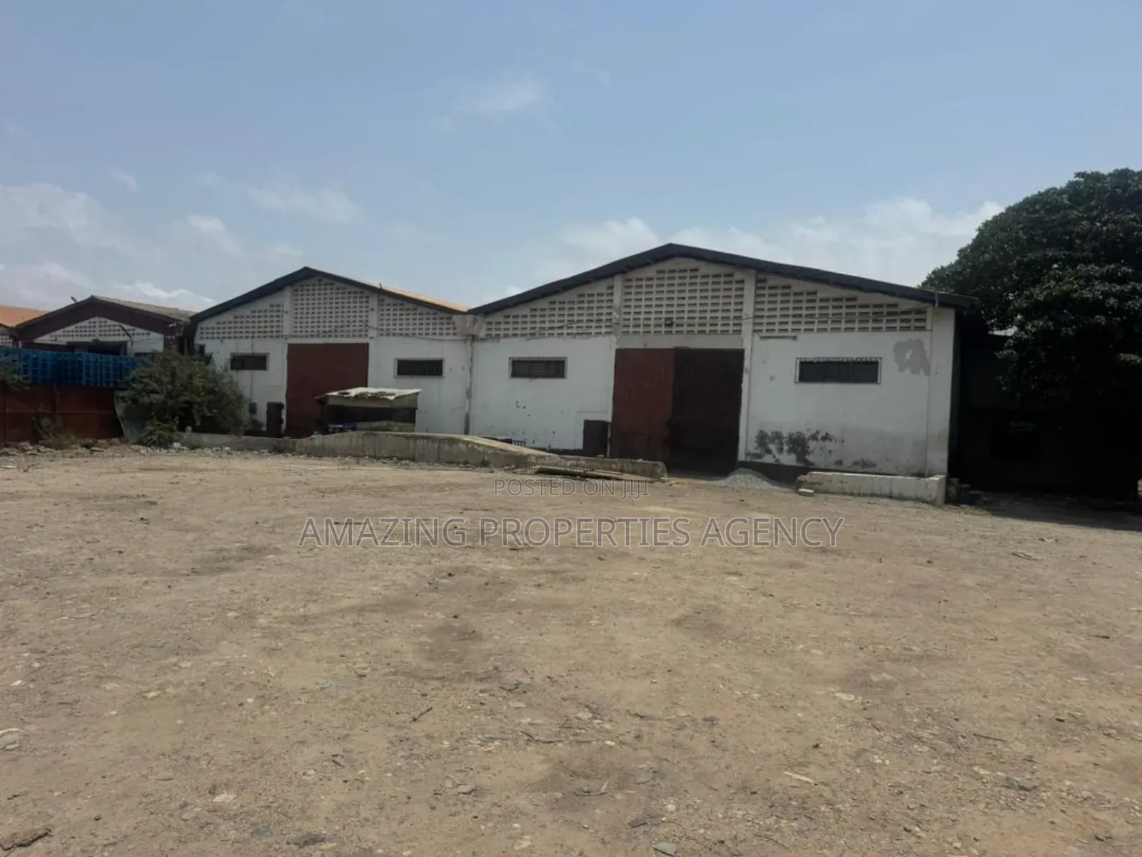 1300sqm Warehouse for Rent at Dzorwulu in Dzorwulu