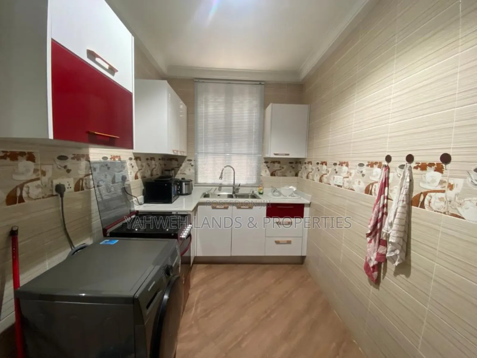 3bdrm House in Hfc Estate, Spintex for sale in Spintex