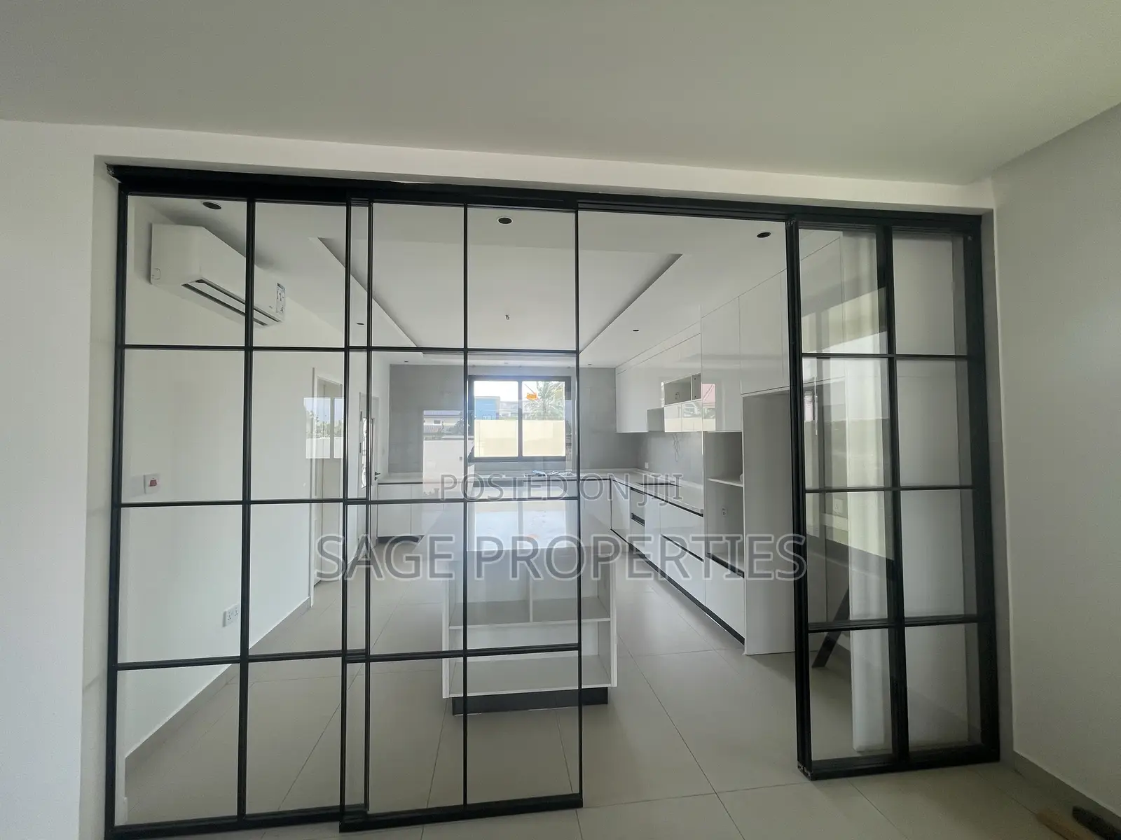 5bdrm Duplex in Ability for sale in Ability