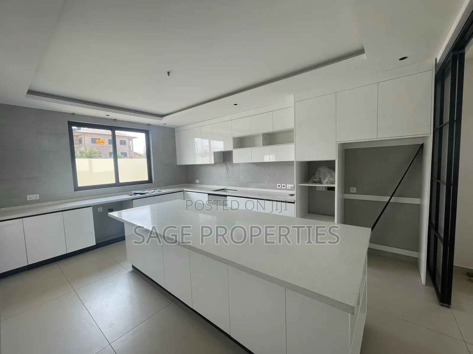 5bdrm Duplex in Ability for sale in Ability
