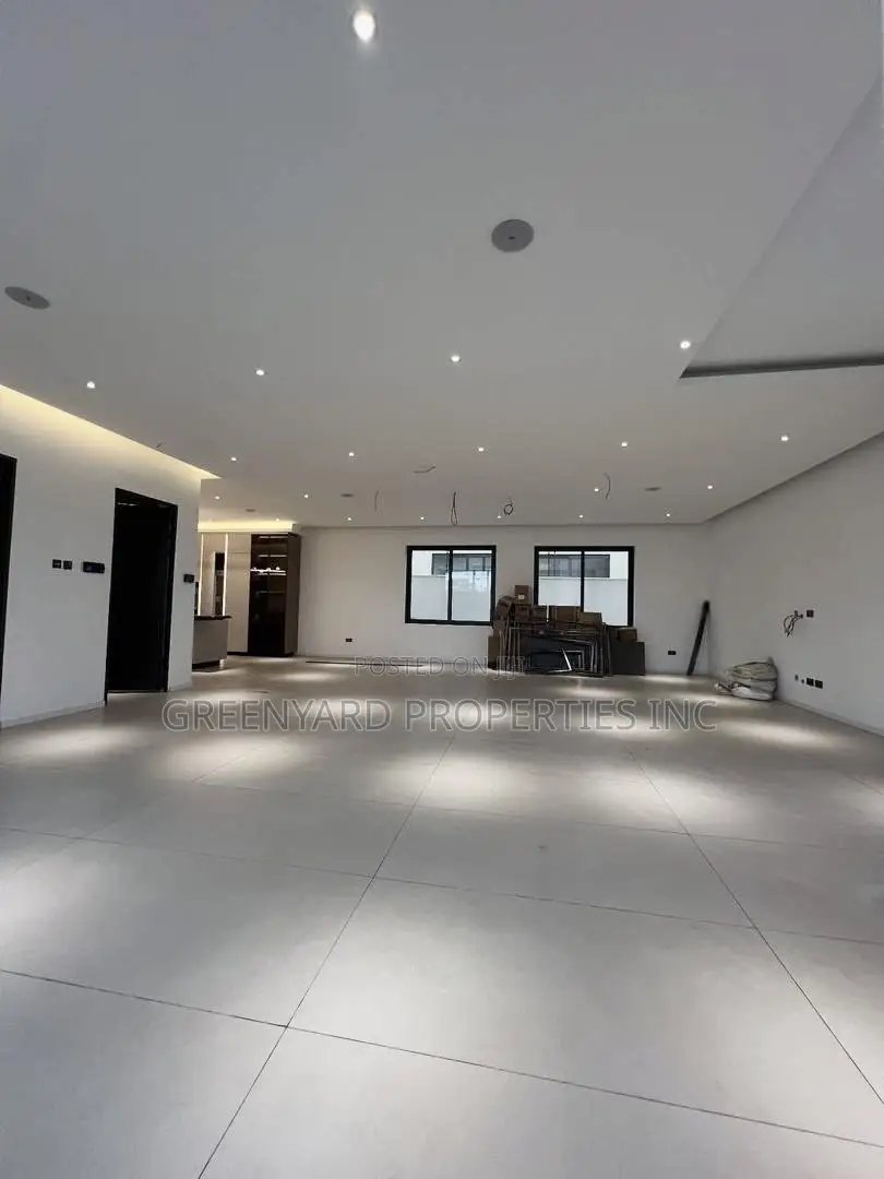 5bdrm Mansion in Cantonments for sale in Cantonments