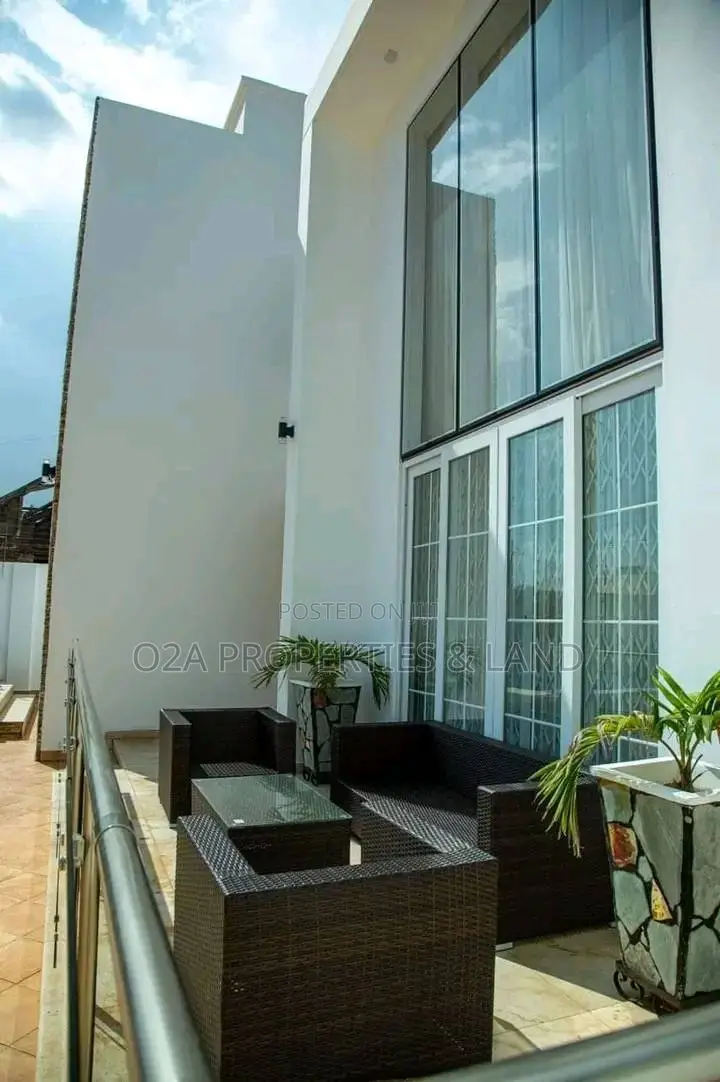 Furnished 4bdrm Townhouse / Terrace in East Legon, Bawaleshie for rent in Bawaleshie