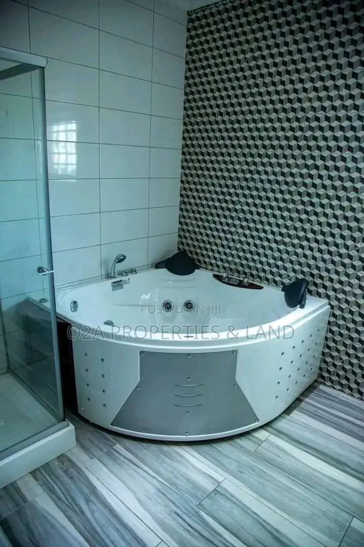Furnished 4bdrm Townhouse / Terrace in East Legon, Bawaleshie for rent in Bawaleshie