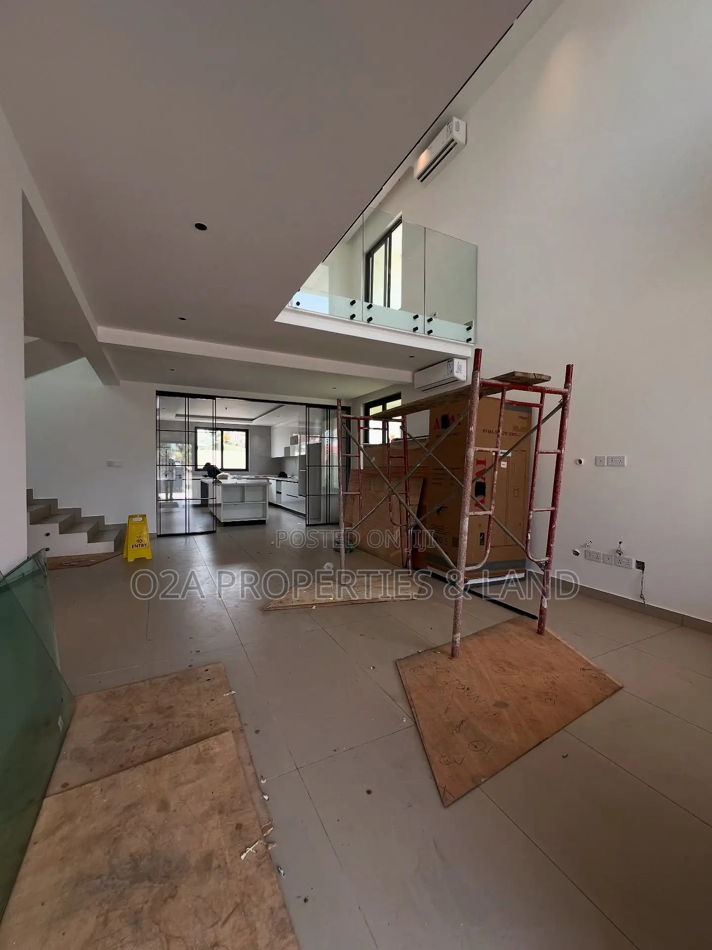 5bdrm House in Adjiringanor, Otano for sale in Otano