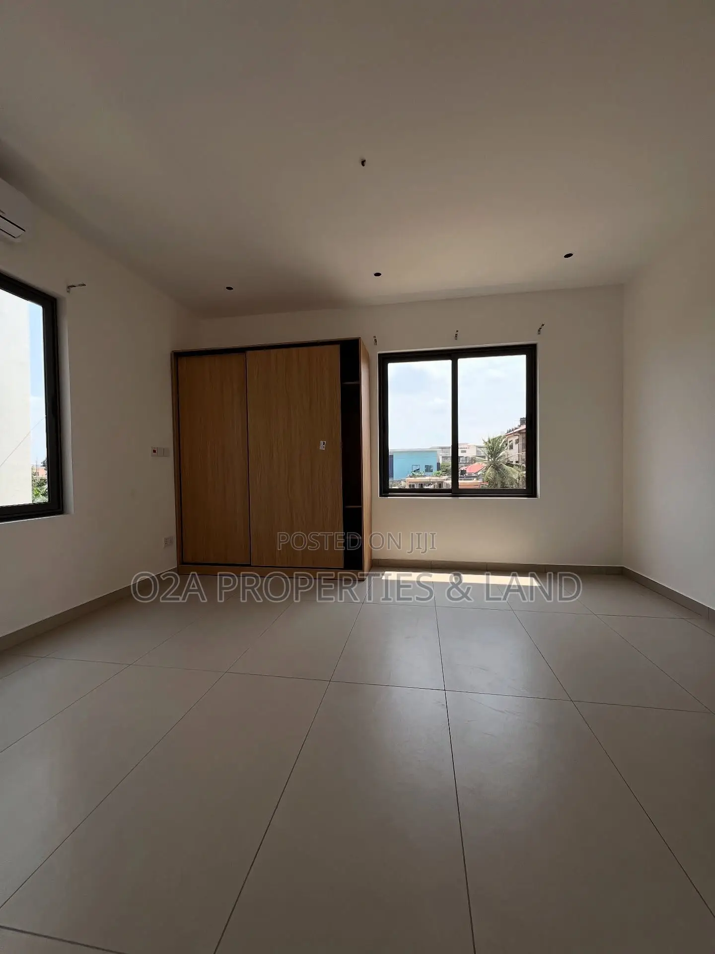 5bdrm House in Adjiringanor, Otano for sale in Otano
