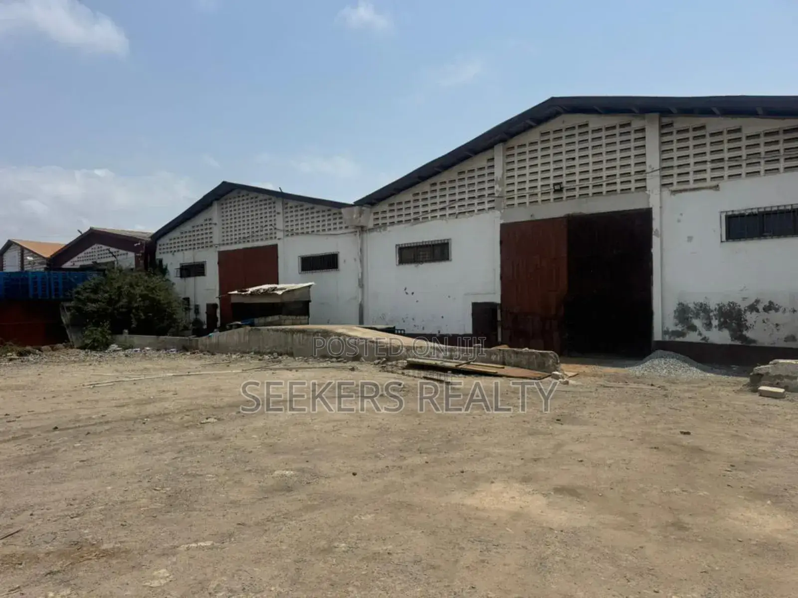 Warehouse for Rent at Dzorwulu in Dzorwulu