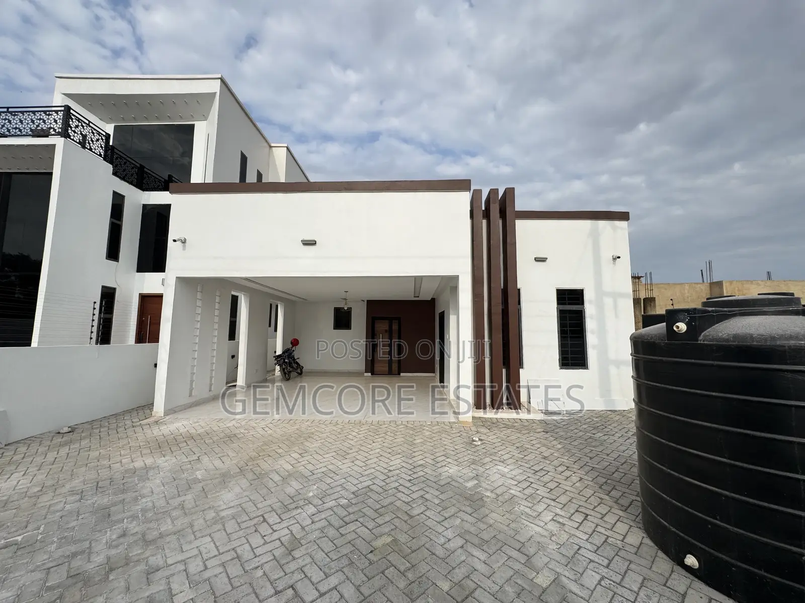 4bdrm House in East Legon Hills, Ashaley Botwe for sale in Ashaley Botwe