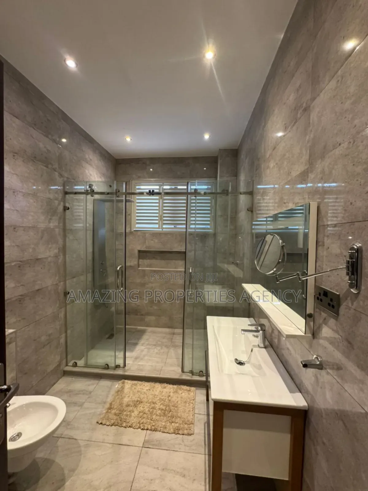 5bdrm House in Ridge for sale in Ridge