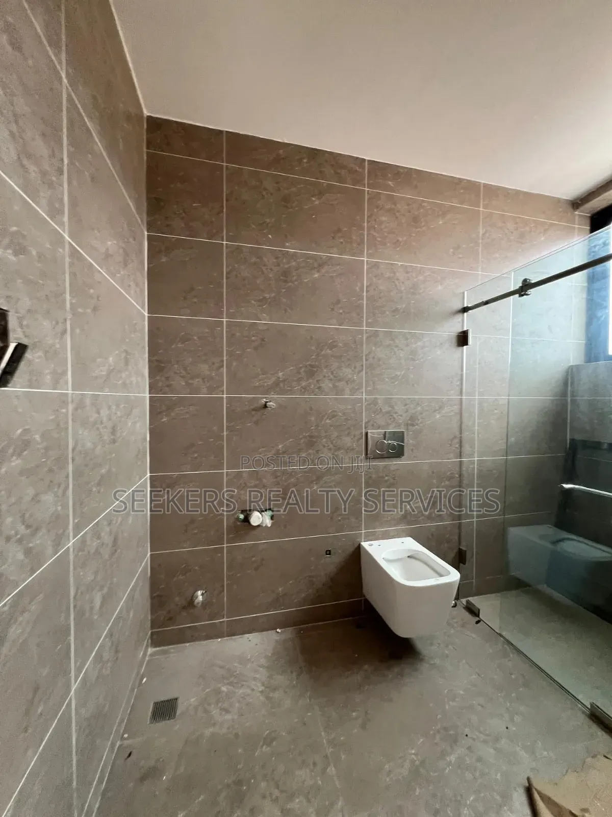 4bdrm House in Seekers Reao, East Legon for sale in East Legon